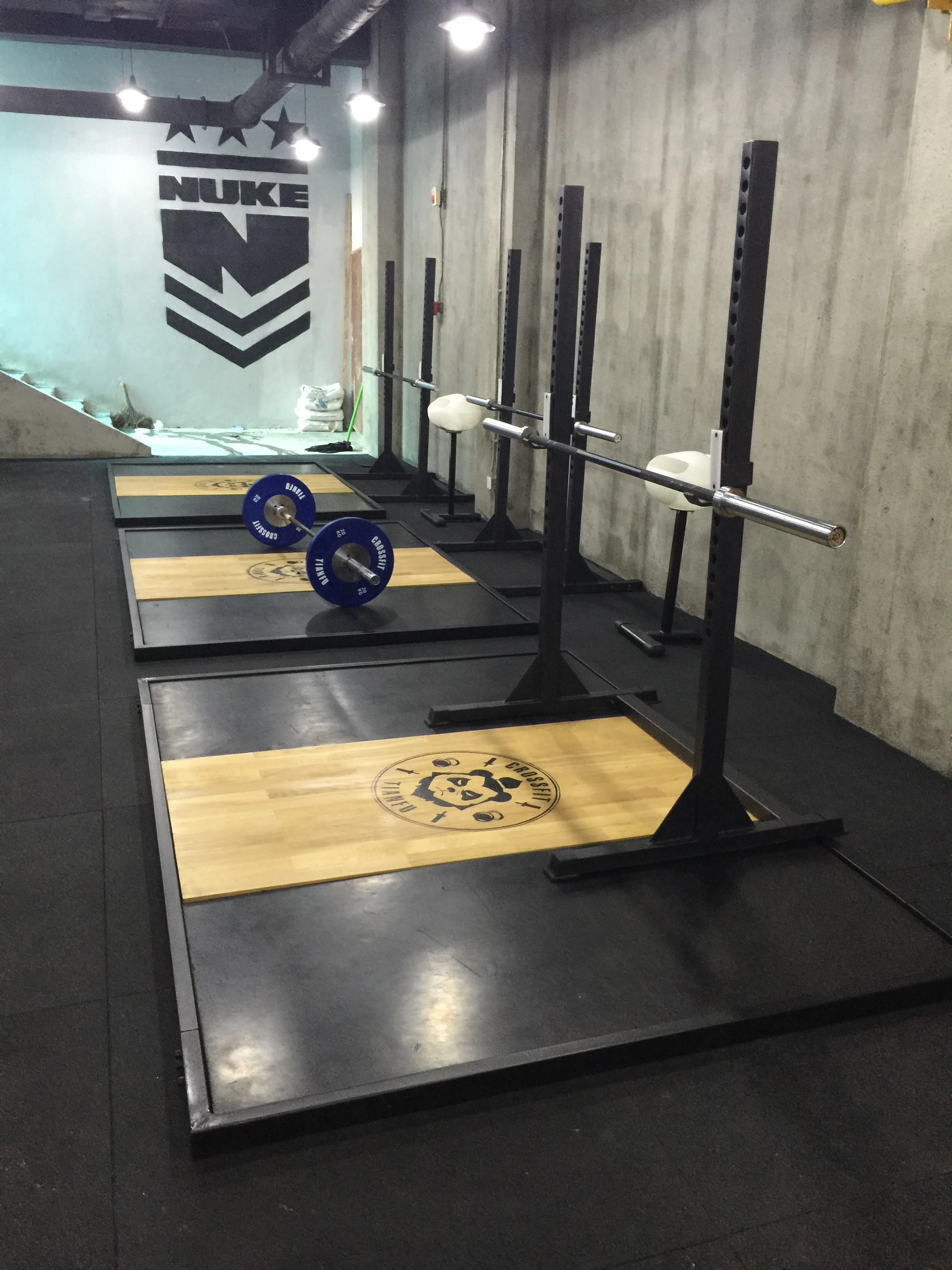 Custom Gym fitness equipment training type weightlifting platform