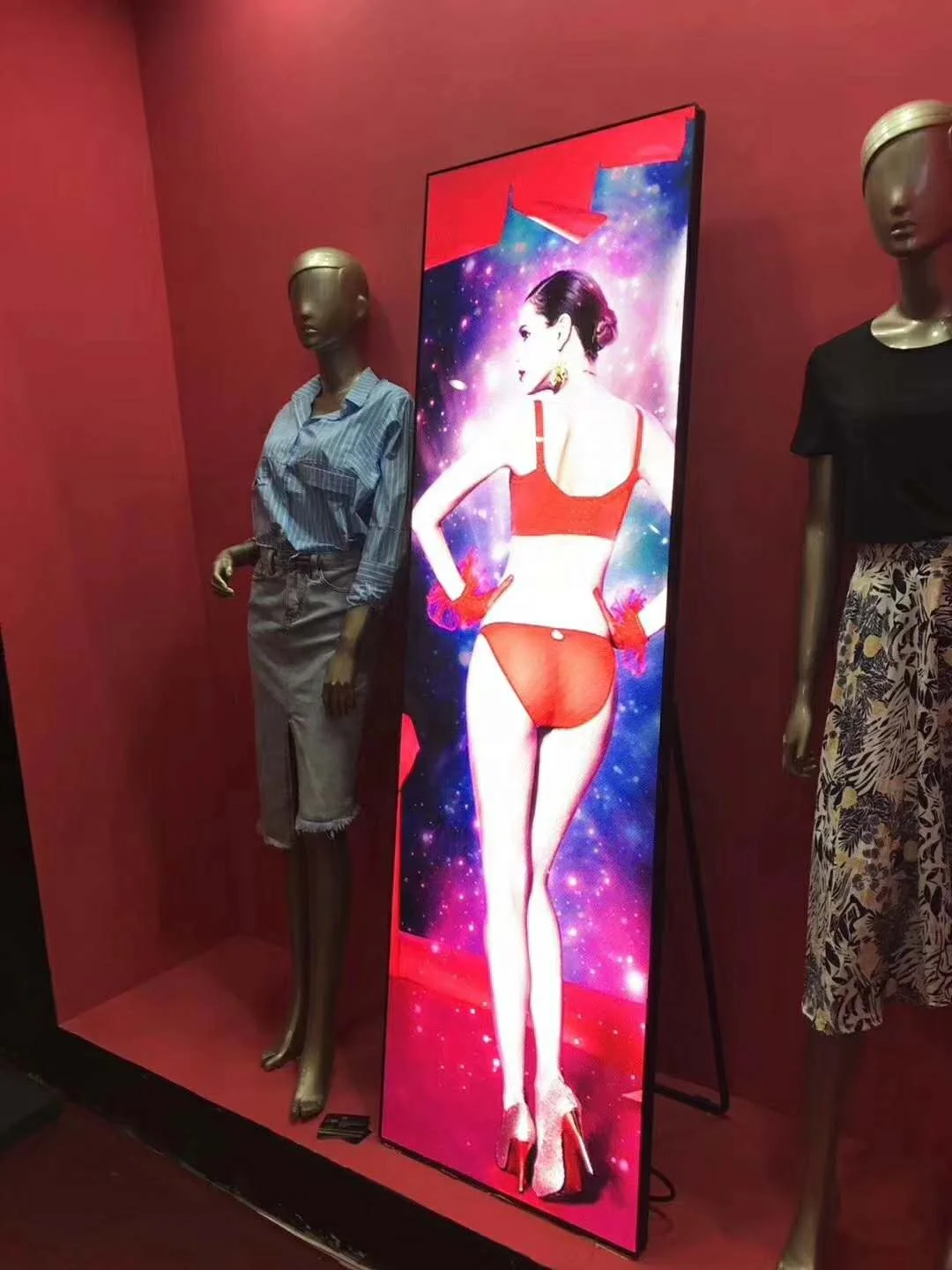 HD P2.5 indoor full color advertising led poster display
