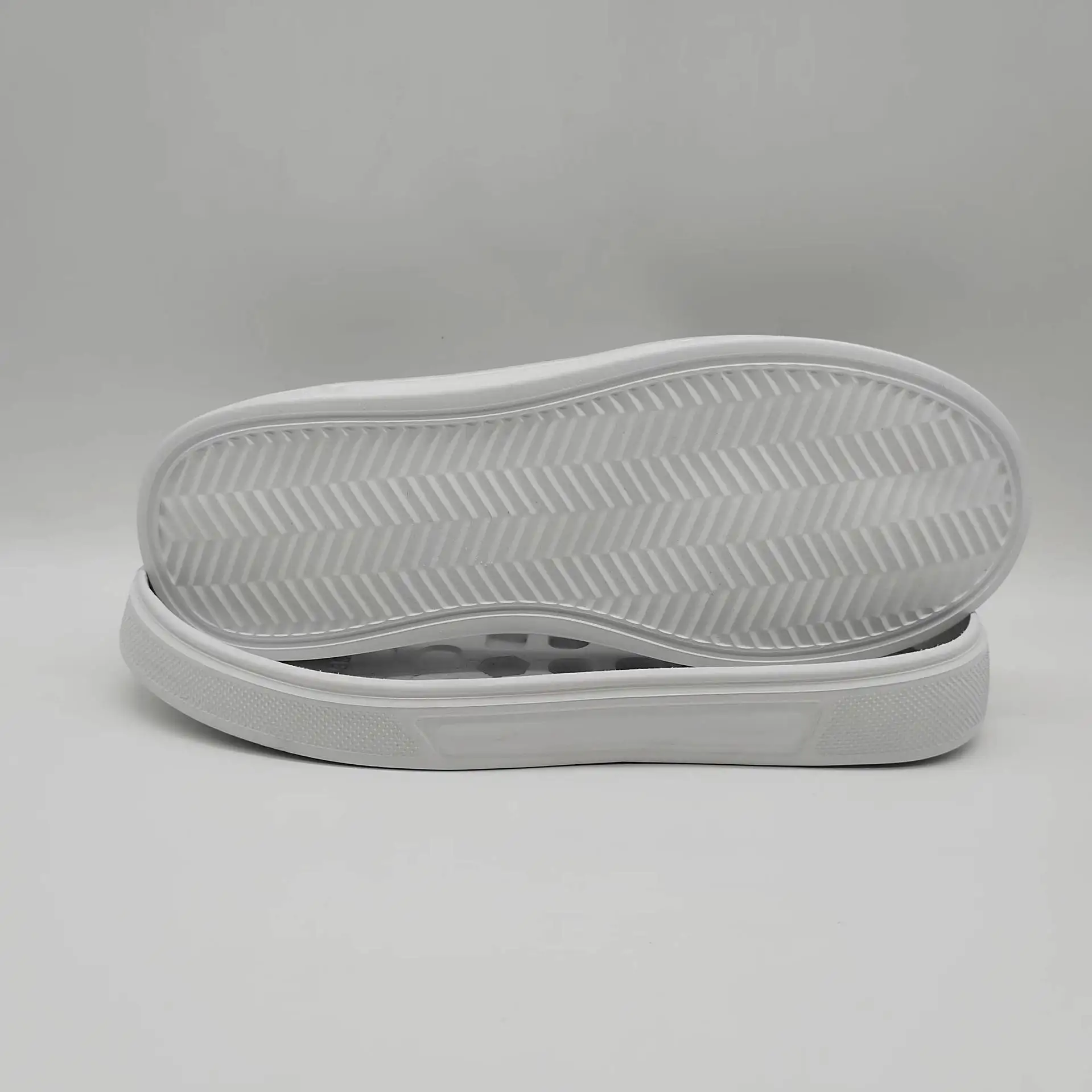 Wholesale Cheap Sole Wear-resistant Casual Shoe Sole Fashion Flat Shoes Soles For men women