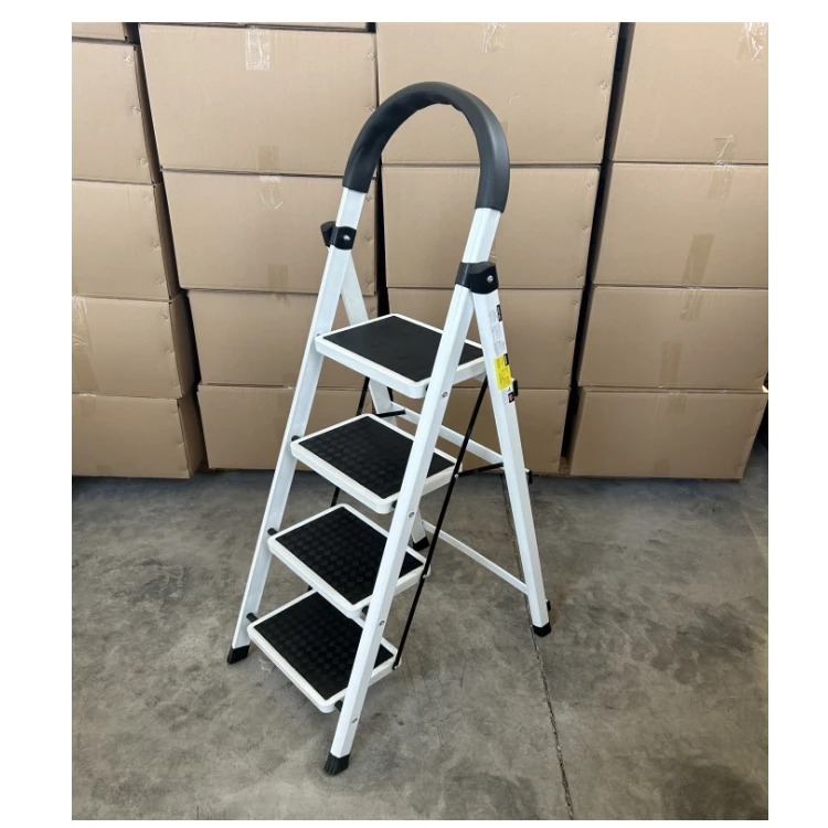 Hot Sale Heavy Duty Steel Ladder 2-5 Step Wide Plastic Step Ladder With Detachable Handrail Folding Feature
