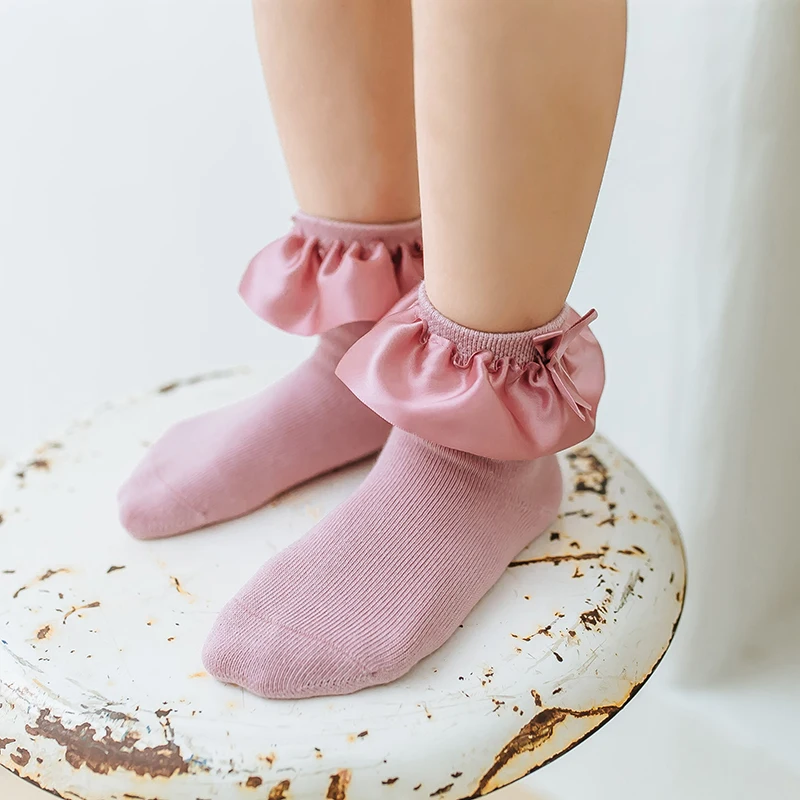 Новинка, весенние детские носки, милые детские атласные кружевные хлопковые носки для девочек с кружевным бантом и мягкой отделкой, короткие носки для маленьких девочек