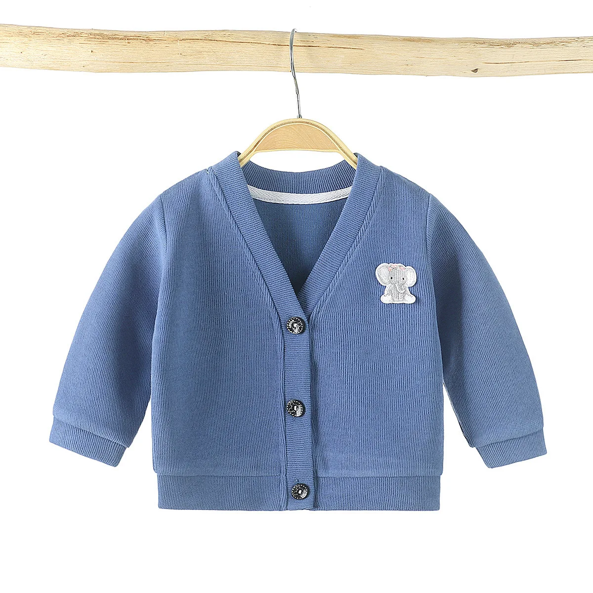 
Plush 2021 spring baby sweater v-neck cardigan jacket long sleeves baby boy and girl baby pure color child interest 