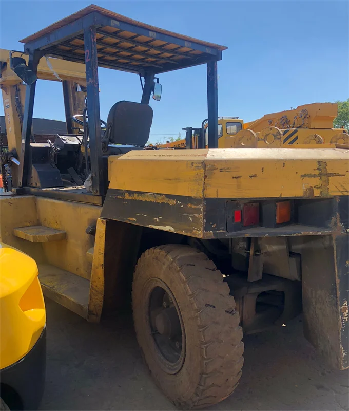 New stock used Japanese forklift Komatsu FD100 Original components low working hours