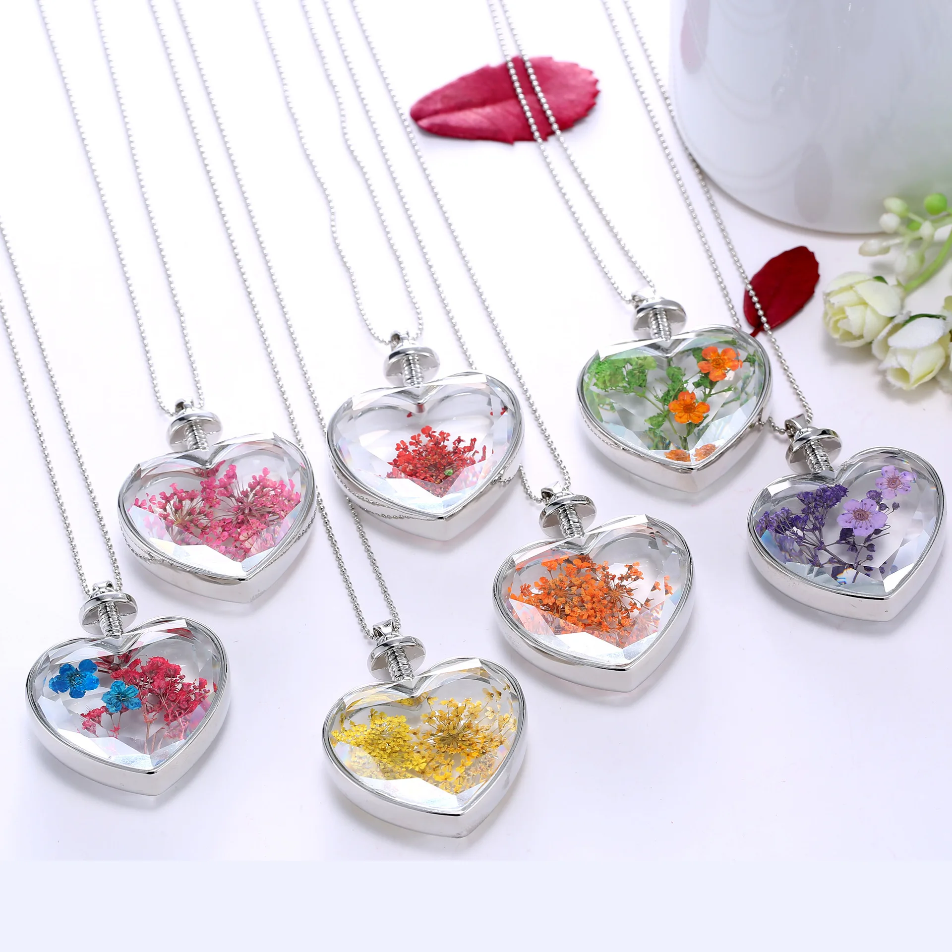 Heart-shaped pendant flowers love crystal variety plant dried flower necklace birthday holiday gift