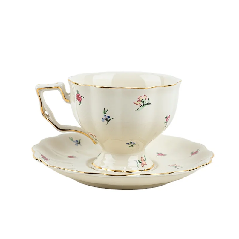 
Floral 3 PCS Cups Sets Strawberry Ceramic Tea Cup And Saucer Porcelain Coffee Cups & Saucer 