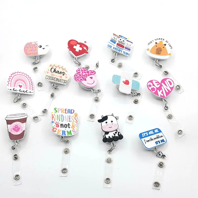 Customized Wholesale  Acrylic Retractable  Badge Holders Medical Bottle Funny Nurse Badge Reel