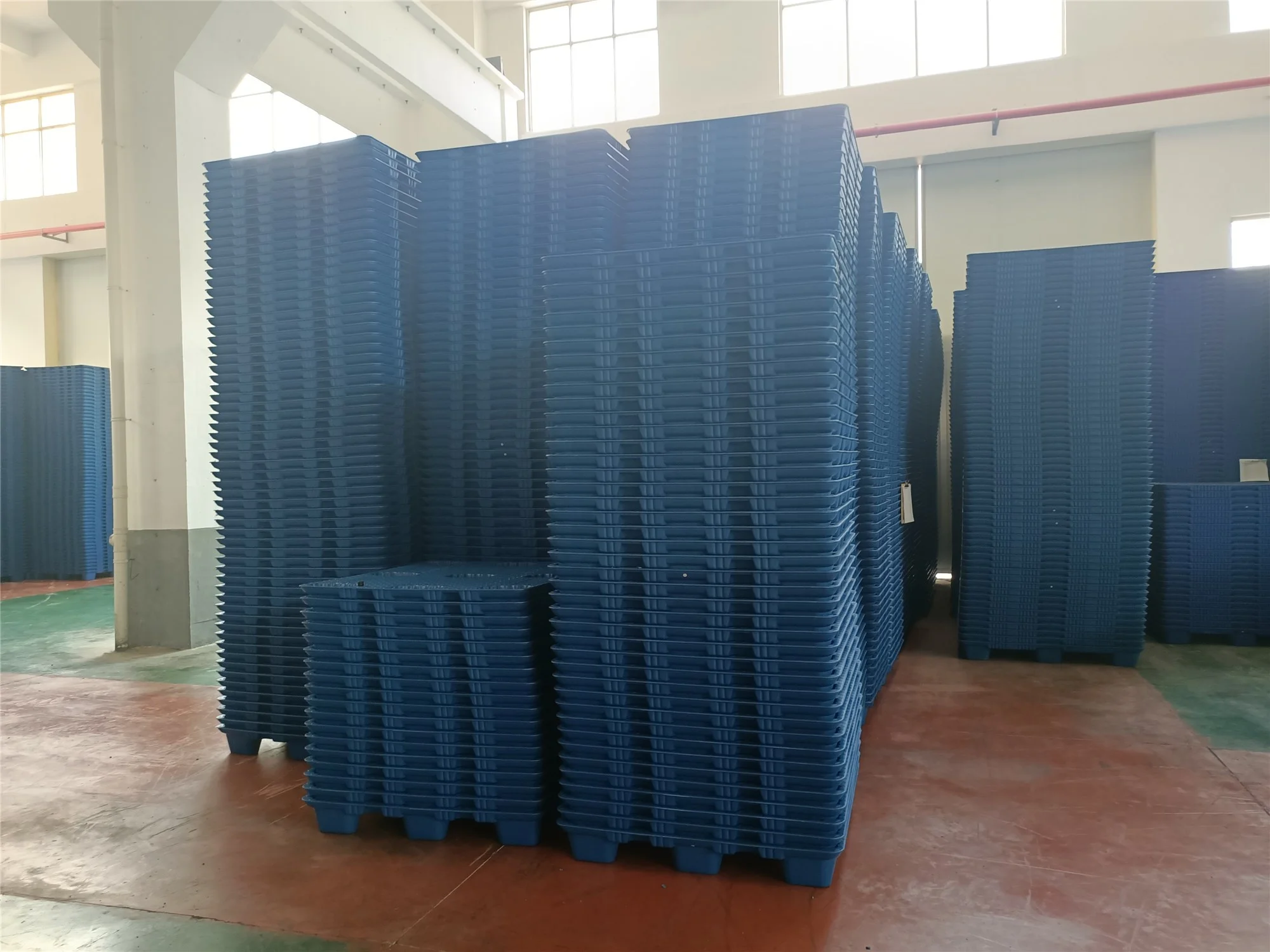 Wholesales Plastic Large Pallet Product 1200*1000*150mm Single Face 9 Feet 4 Way Entry Blow Molding Storage Plastic Pallets