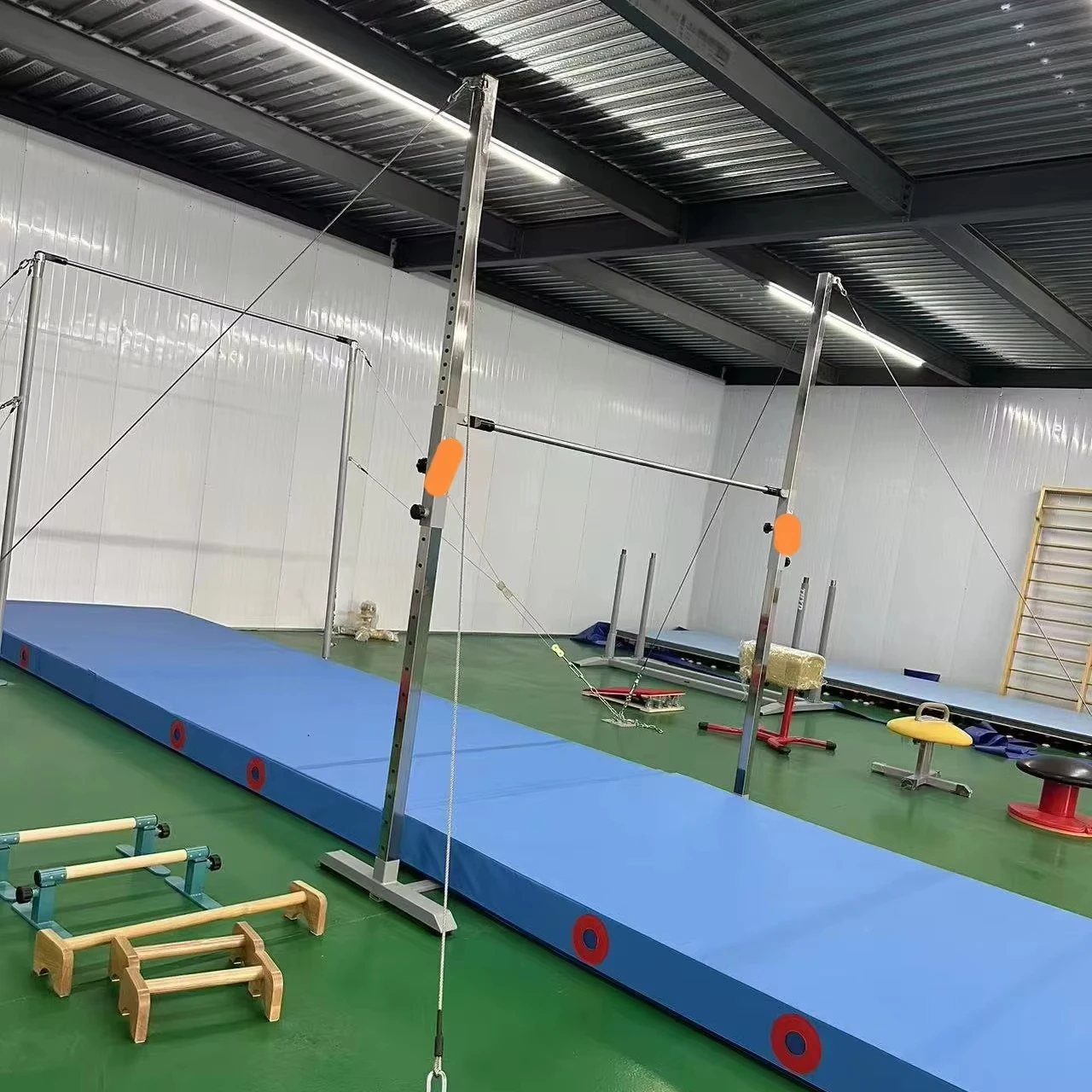 Multifunctional Hot Sale Quick Release Horizontal Bar with men or women rail and tension system Single Horizontal bar for sale