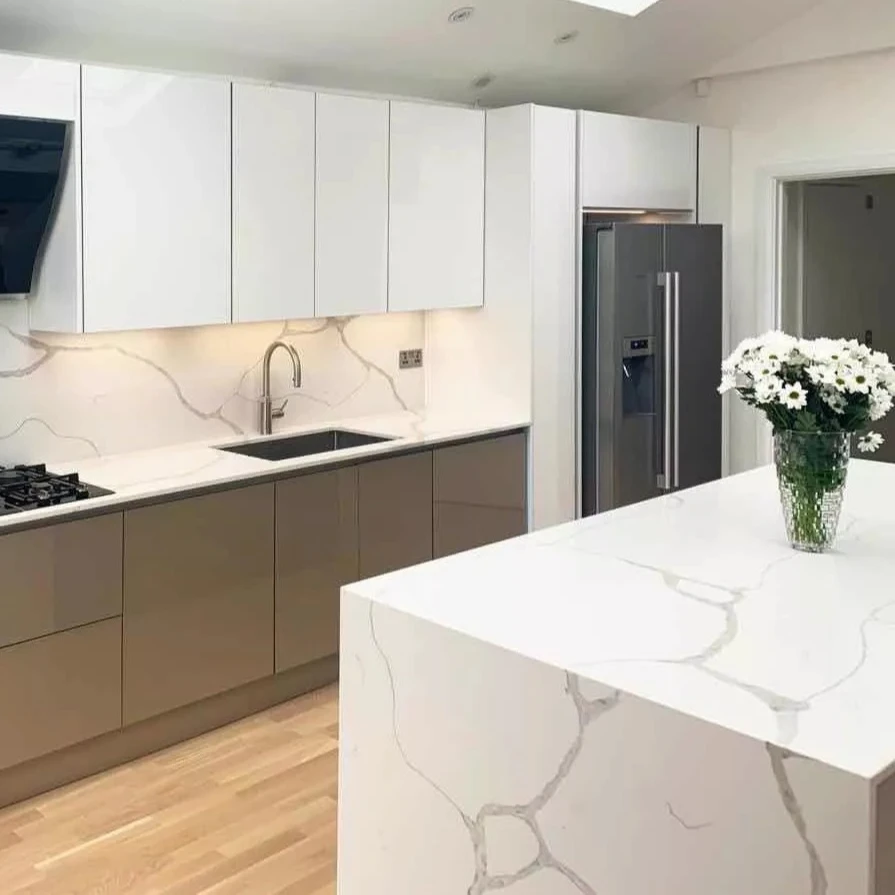 Quartz Stone Kitchen Countertop Quartz Top Artificial Stone M2 Price Sale Silicon Green Resin Wall Style Engineer Surface Modern