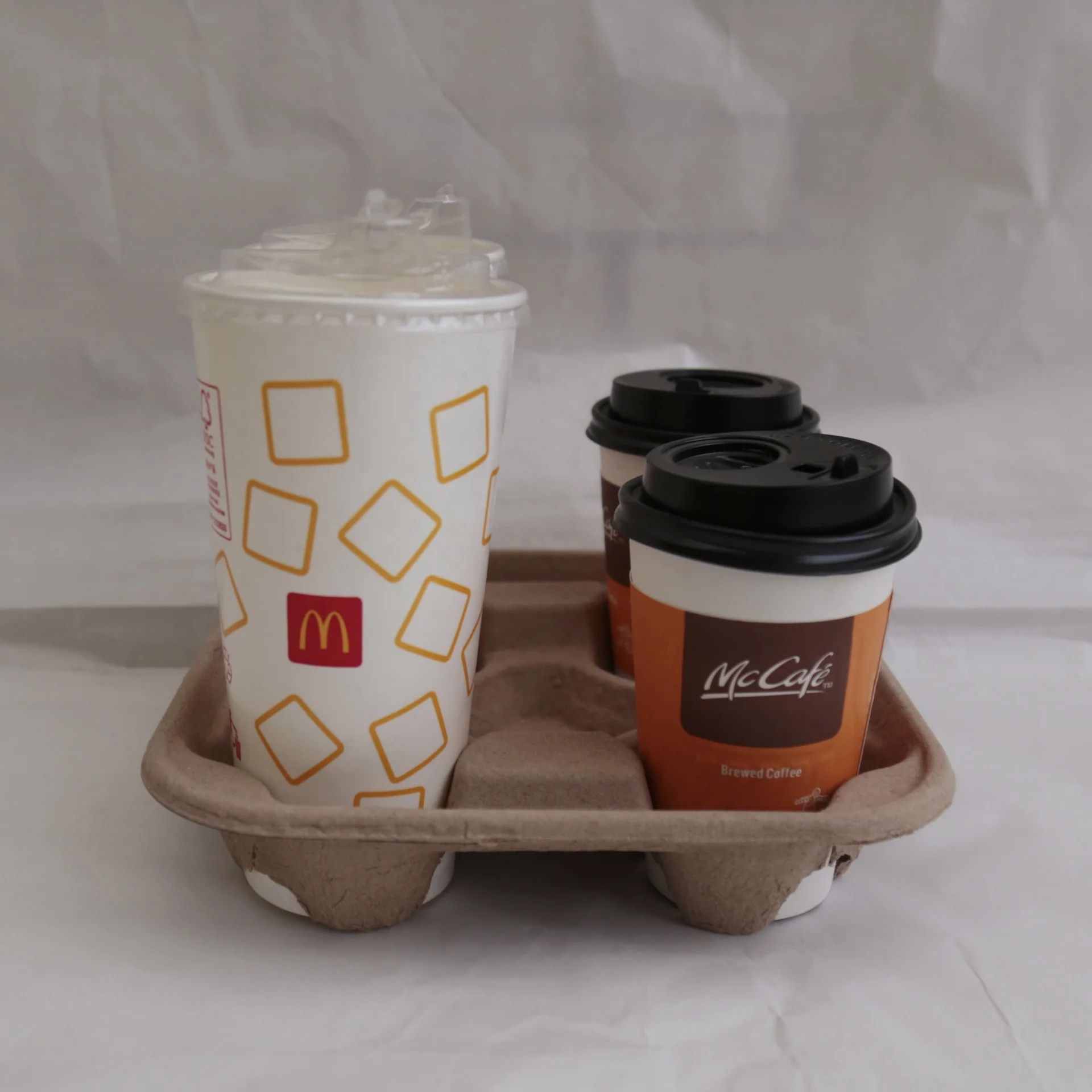 4 Cups Disposable Compostable Durable Drink Carrier for Hot or Cold Drinks To Go Coffee Cup Holder for Food Delivery Service