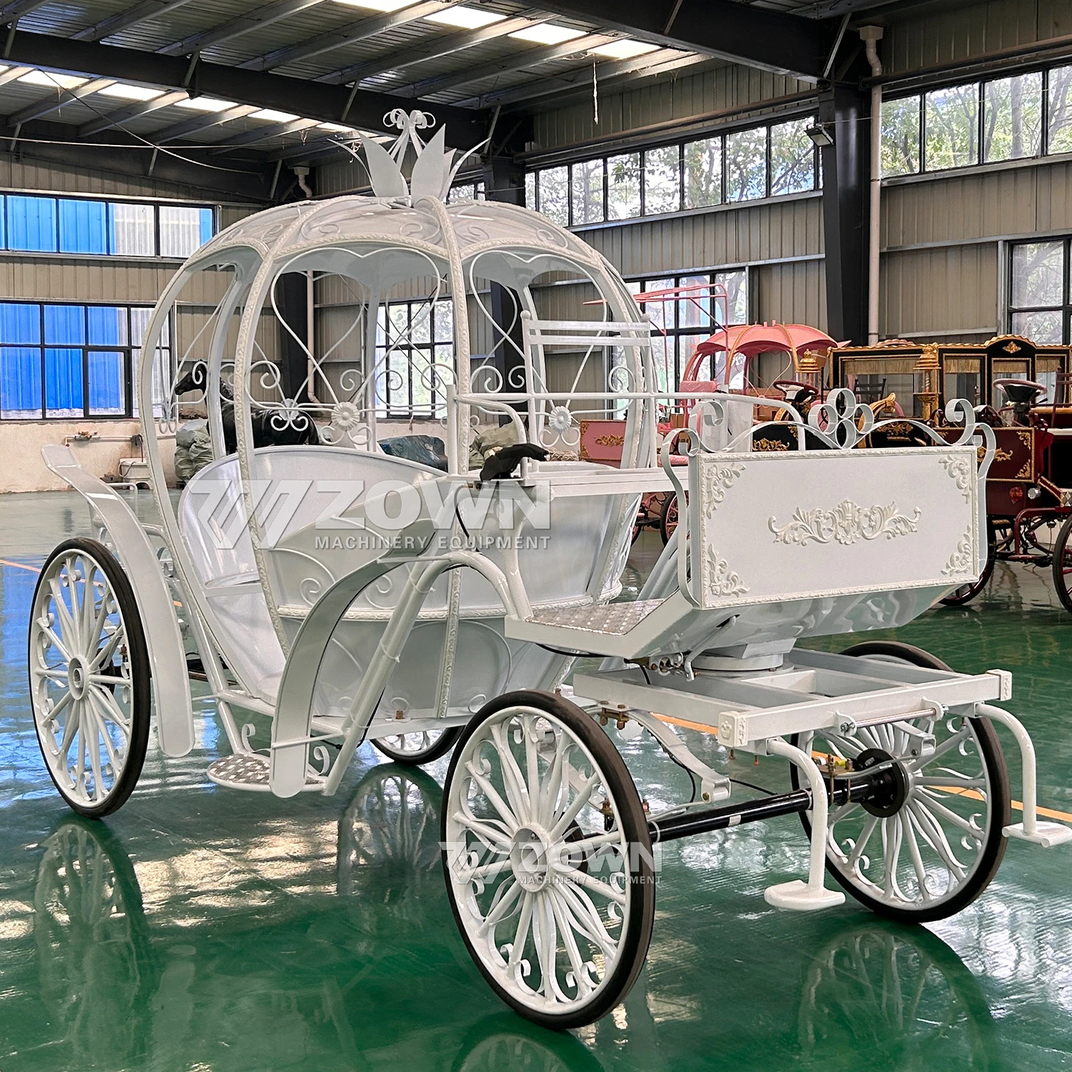 Simplicity Electric Four-wheeled Sightseeing Royal Carriage Multi-functional Electric Carriage on Sale with Lights
