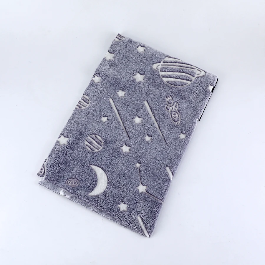 High Quality Custom Luminous Soft Comfortable Thick Warm Fluorescent Flannel Fleece Fabric For Blanket