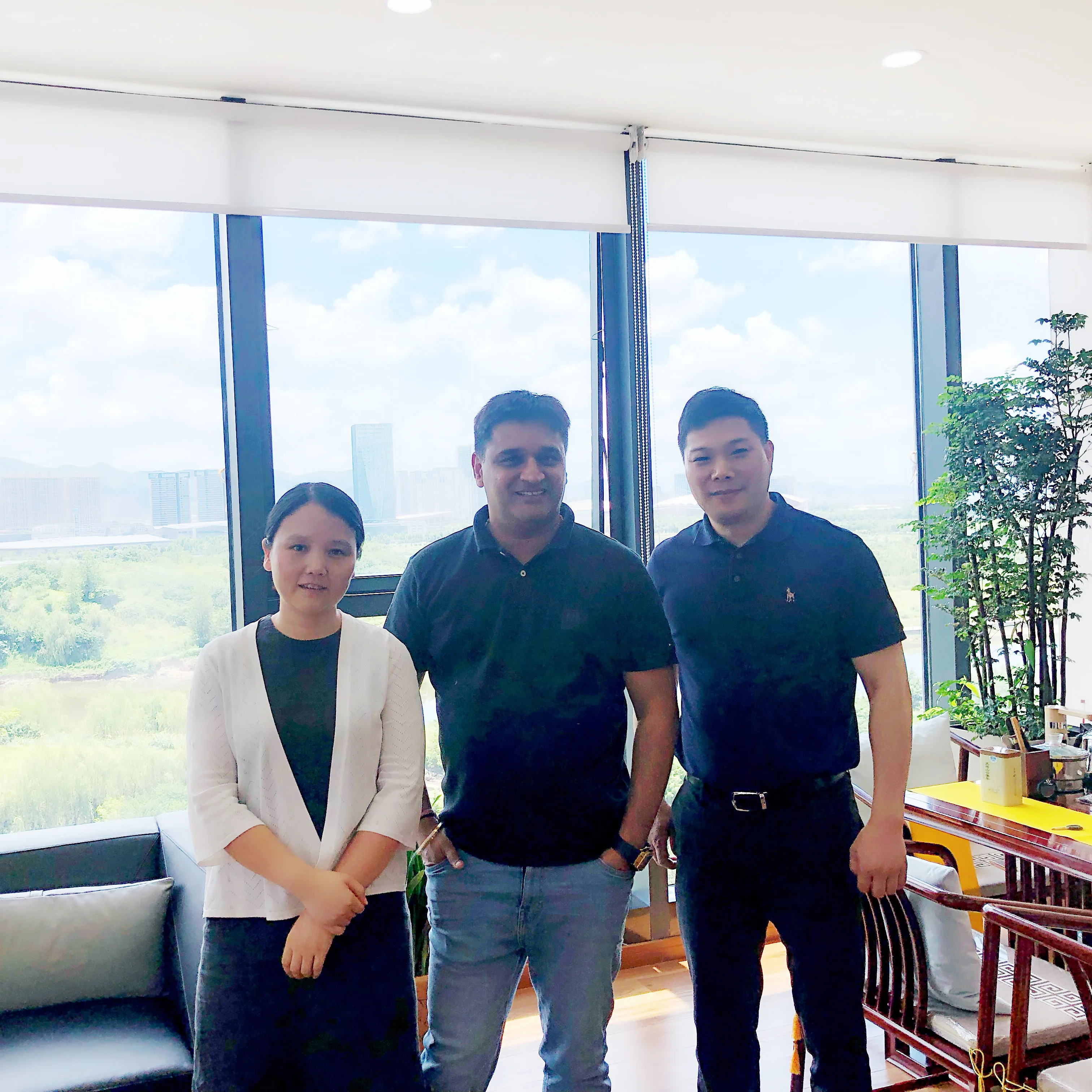 20 лет опыта, Китайский агент по закупкам с сервисом консолидации складов в евро США