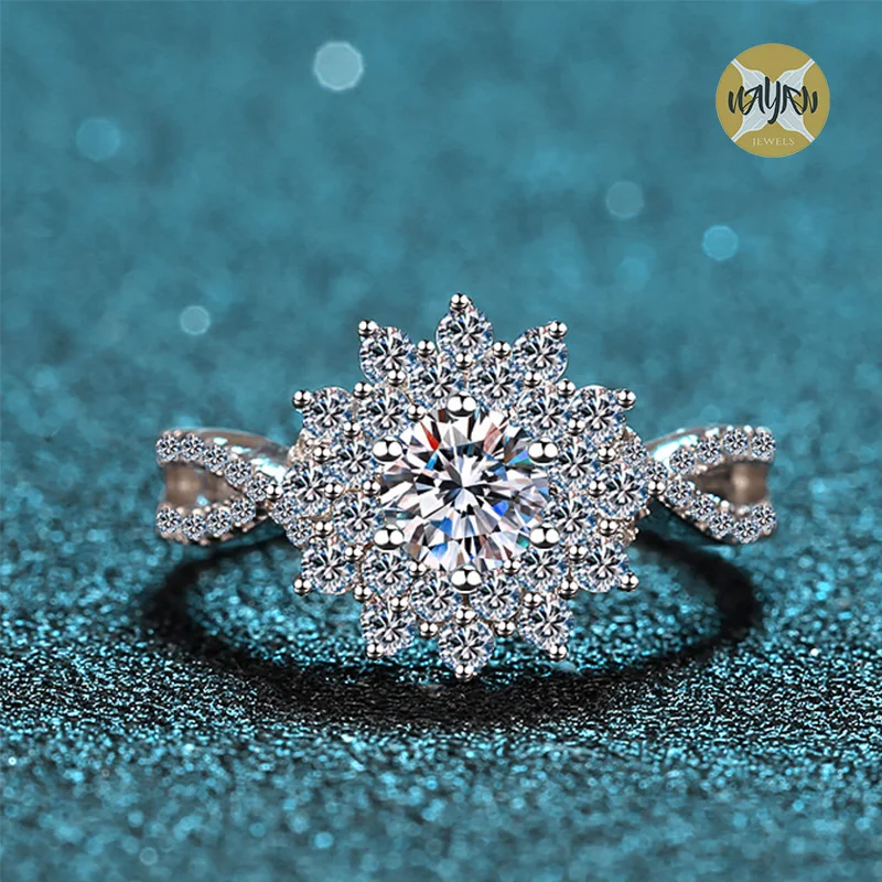 Luxury PT950 Plated 925 Sterling Silver Ring Latest Design Ladies Rings D VVS1 Moissanite Diamond Center Stone Halo Silver Ring