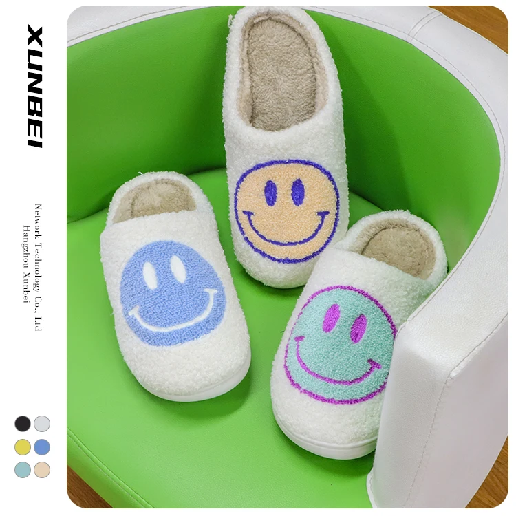 2021 г.; Оптовая продажа; Женские зимние домашние тапочки в китайском стиле со смайликом; Милые женские домашние тапочки со смайликом; pantoufle