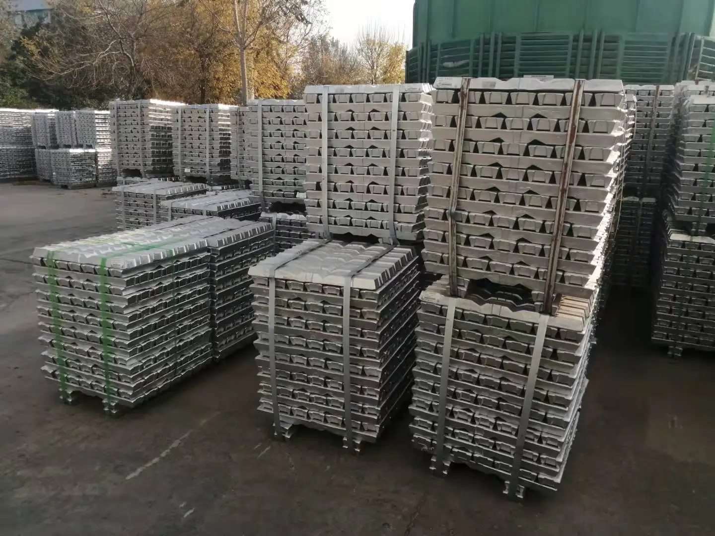 Продажа алюминиевых слиток для автомобилей с алюминиевым профилем Аэрокосмическая конструкция арматура военные