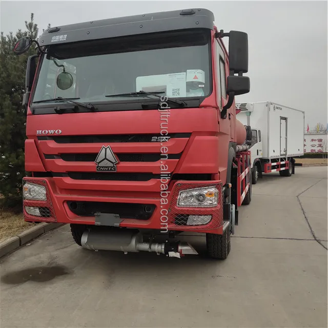 Low Price Chinese HOWO Water Tank Trucks 10 Wheeler 20000L Carbon Diesel Steel Engine  Tanker Truck for sale
