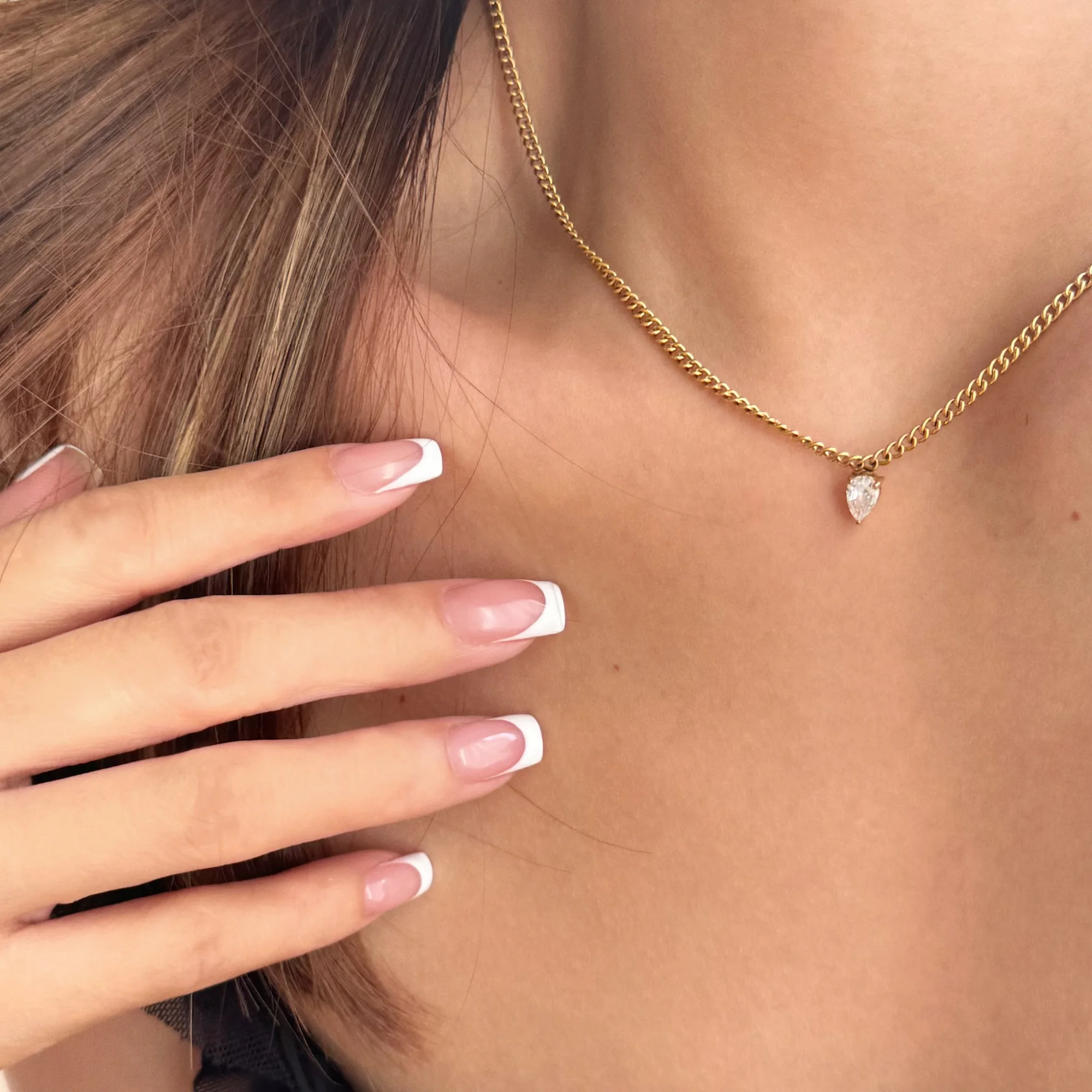 Dazan New Winter Ins 18k Gold Plated Stainless Steel French Minimalist Lucky Tear Drop Zircon Design Pendant Cuban Girl Necklace