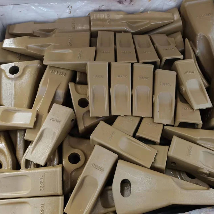 Komatsu excavator PC40 PC60 PC120 PC100 PC200 bucket Teeth   and teeth adapter