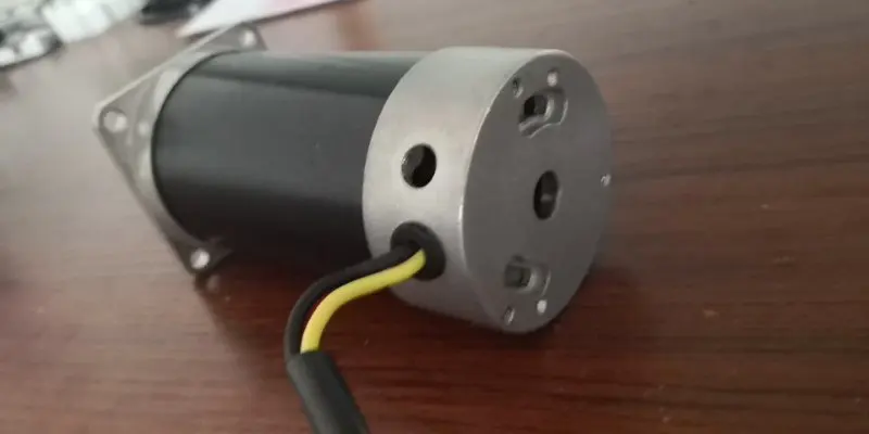 3 Phase 100W BLDC Motor 24V 3000rpm Nema 23 brushless motor