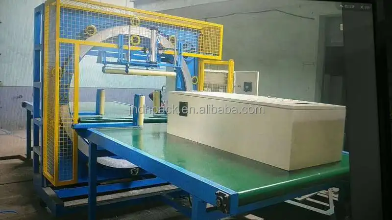 Horizontal stretch film wrapping packaging machine