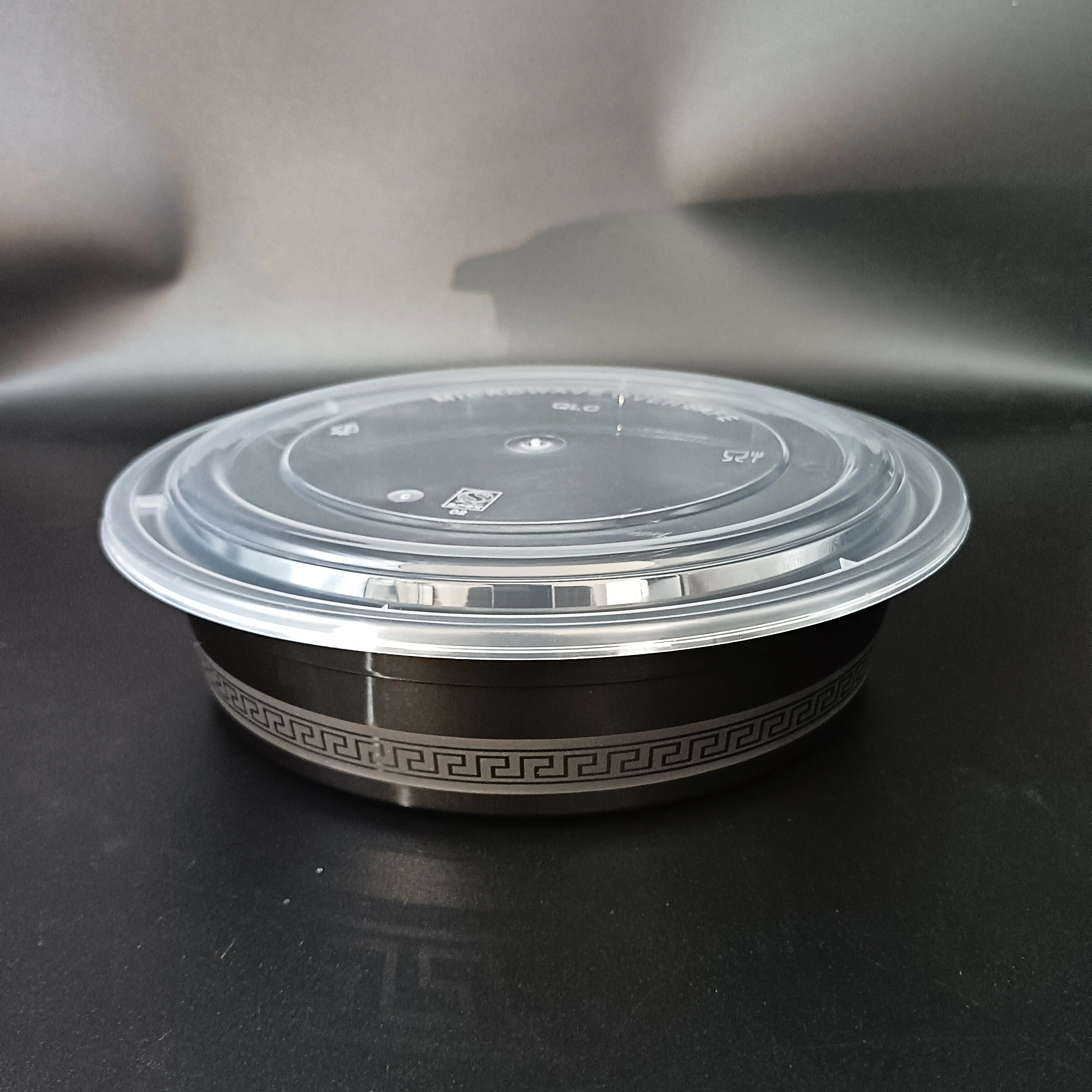 57 oz American round lunch box Disposable Plastic Food Container