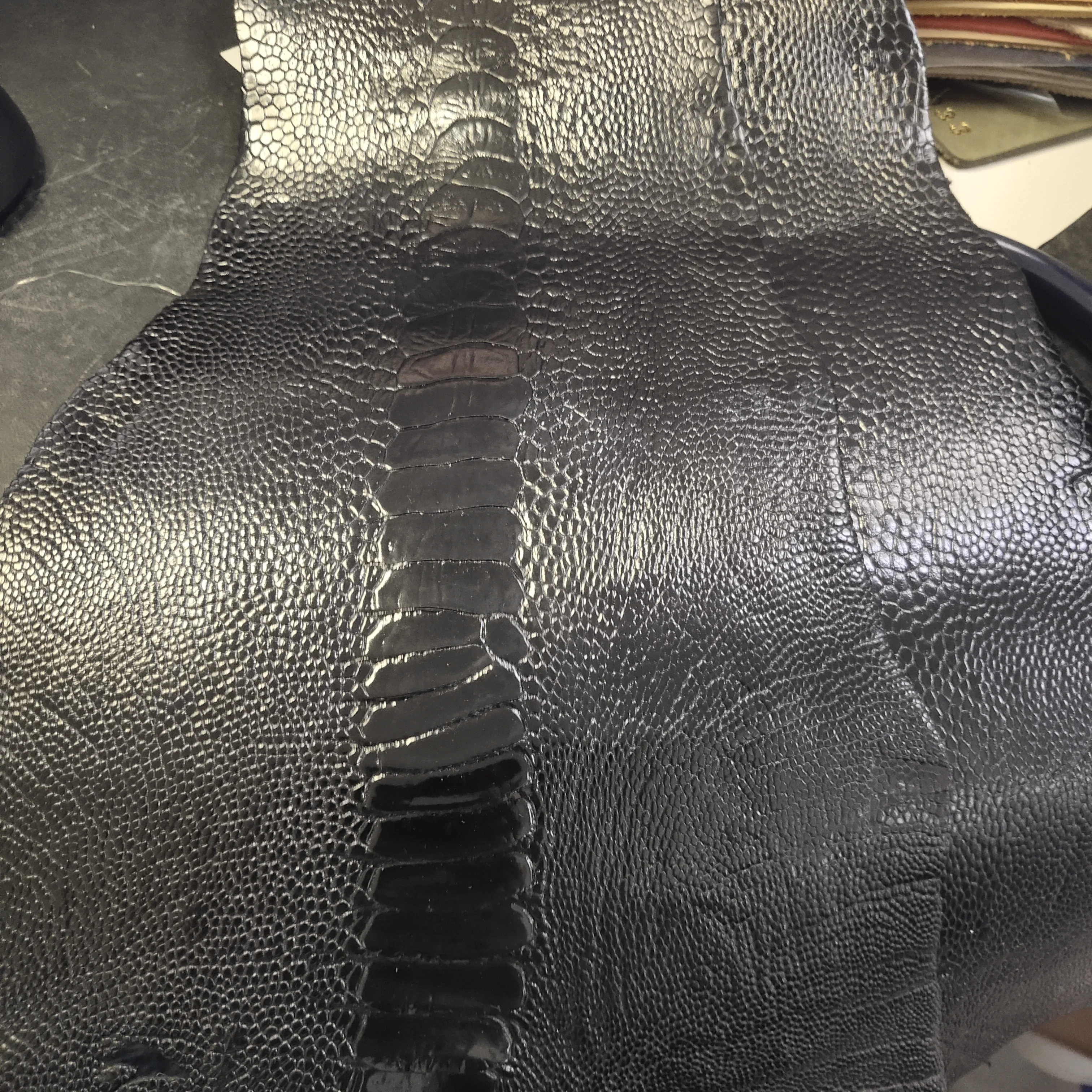 Ostrich foot skin genuine leather material ostrich leg leather for shoes phone case