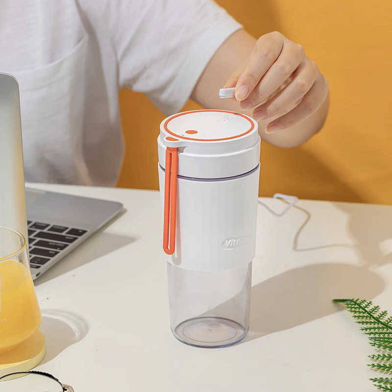 2021 new product eco-friendly mini portable electric fruit juicer usb chargeable jucer machine bottle juicer