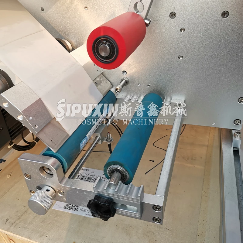 High Speed Semi Automatic Adhesive Wine Round Bottle Labeling Machine Bubble-free Labeling Machine Flat Bottle Labeling Machine