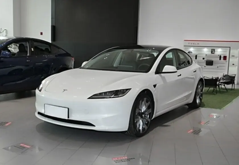 TESLA 2023 дальноездный полноприводный автомобиль модель 3 седан