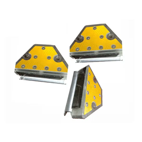Flexible aluminum  reflective traffic solar guardrail road delineator