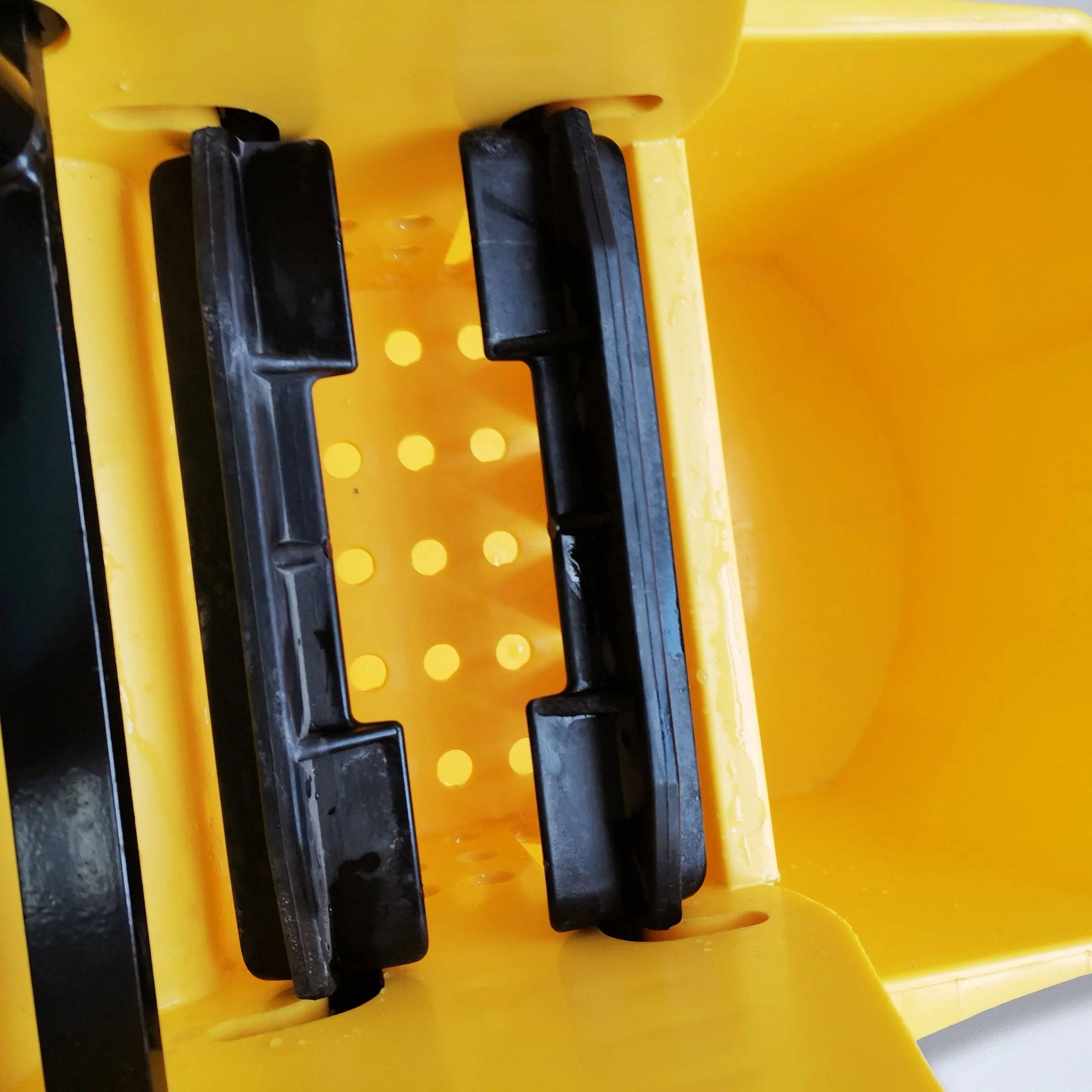 Side Press Wringer Combo Professional Commercial Mop Bucket on Wheels, 30 Quart Cleaning Equipment, suitable for daily cleaning