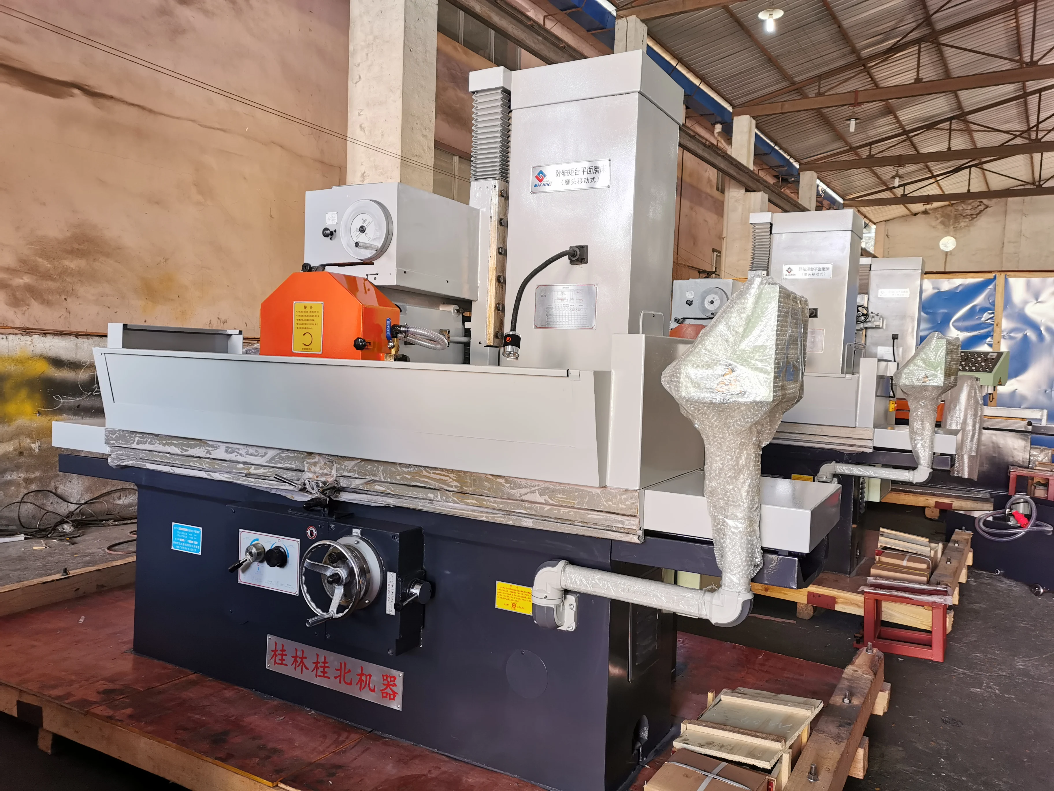 
CNC PLC flat surface grinding machines with horizontal grinding wheel spindle and reciprocating table 