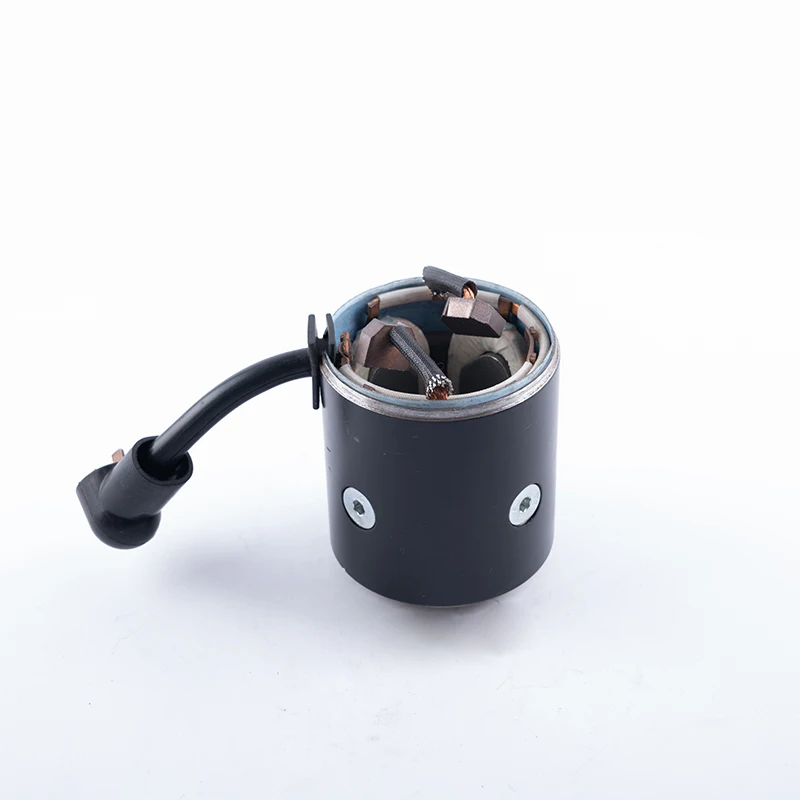 Automotive Spare Parts diesel engine dynamo alternator FOR B675-18-400 12V 70A 4S