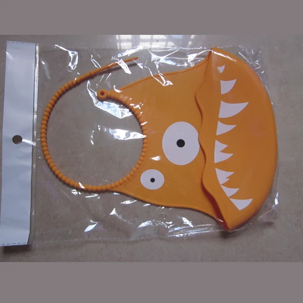 New cute cartoon Non-toxic soft waterproof washable baby silicone bibs