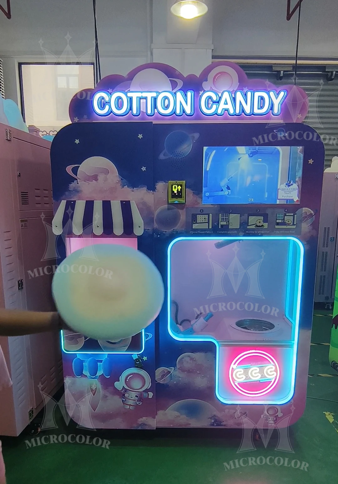 Halloween Design Professional Fully Automatic Cotton Candy Machine Factory Vending Machine with Coin Credit Card Payment System