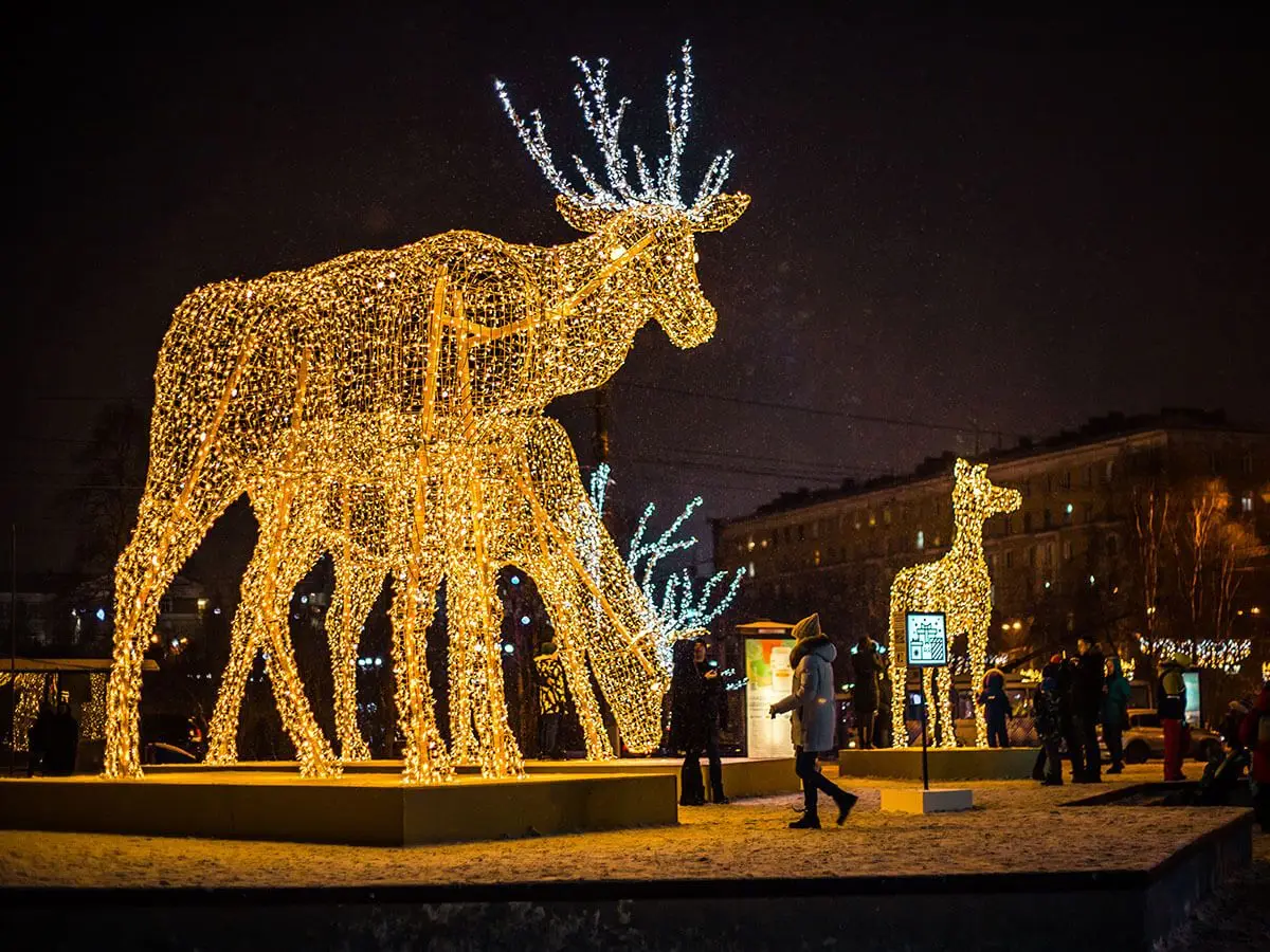 Commercial Outdoor Waterproof Giant 3D Metal candle Lantern Moon Star Motif lights Christmas Ramadan Events decorations