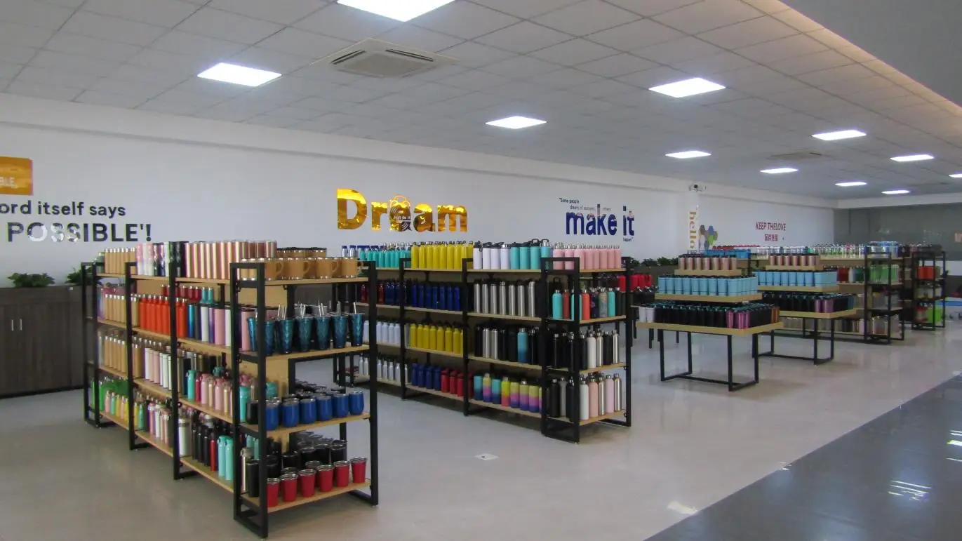 2021 wholesale 2.2L plastic water jug plastic water bottles