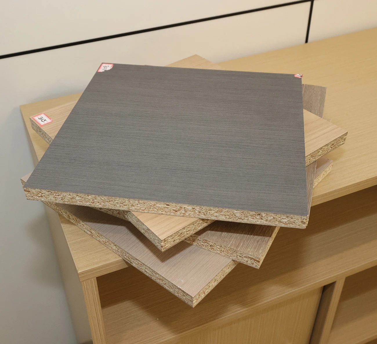Wholesale Melamine Particle Board Melanine Faced Chipboard Particle Board for Furniture Used