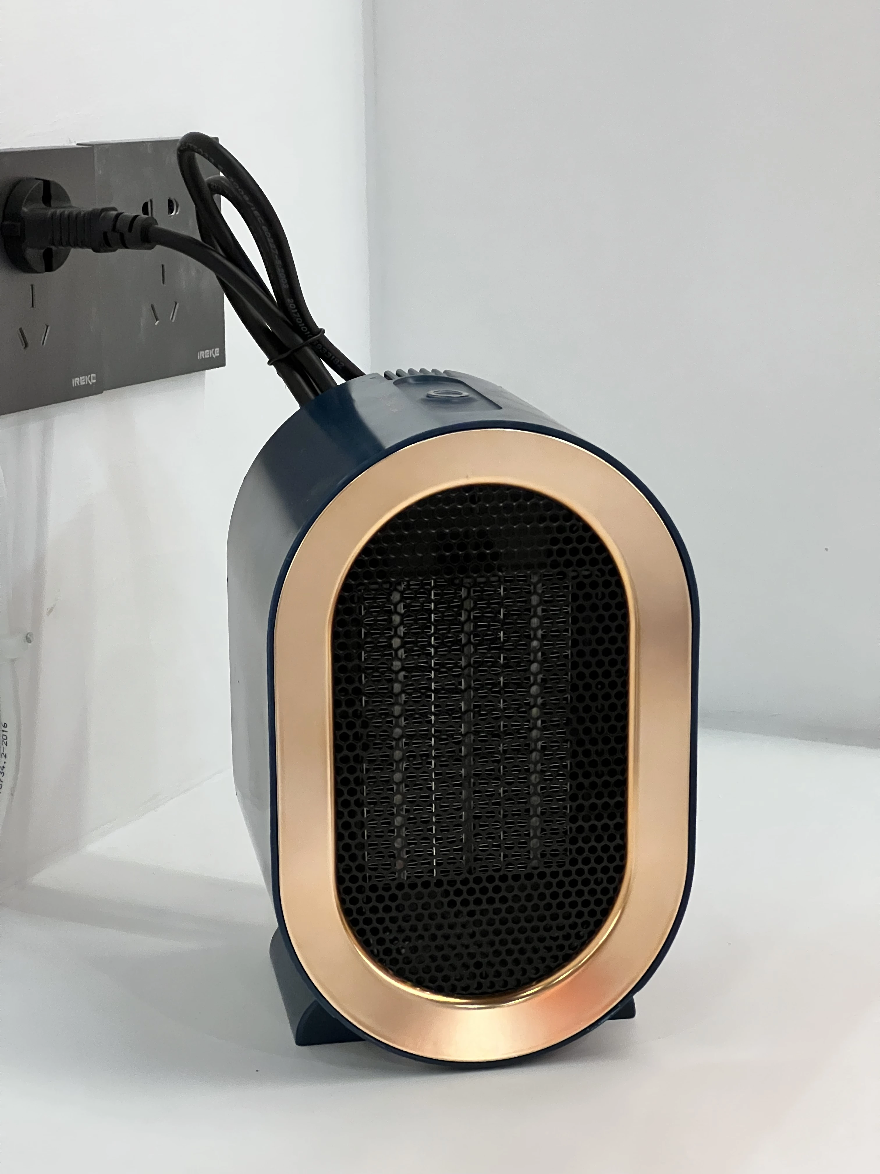 Good Quality Small Electric Heater Portable Fan Heater For Home Room Office