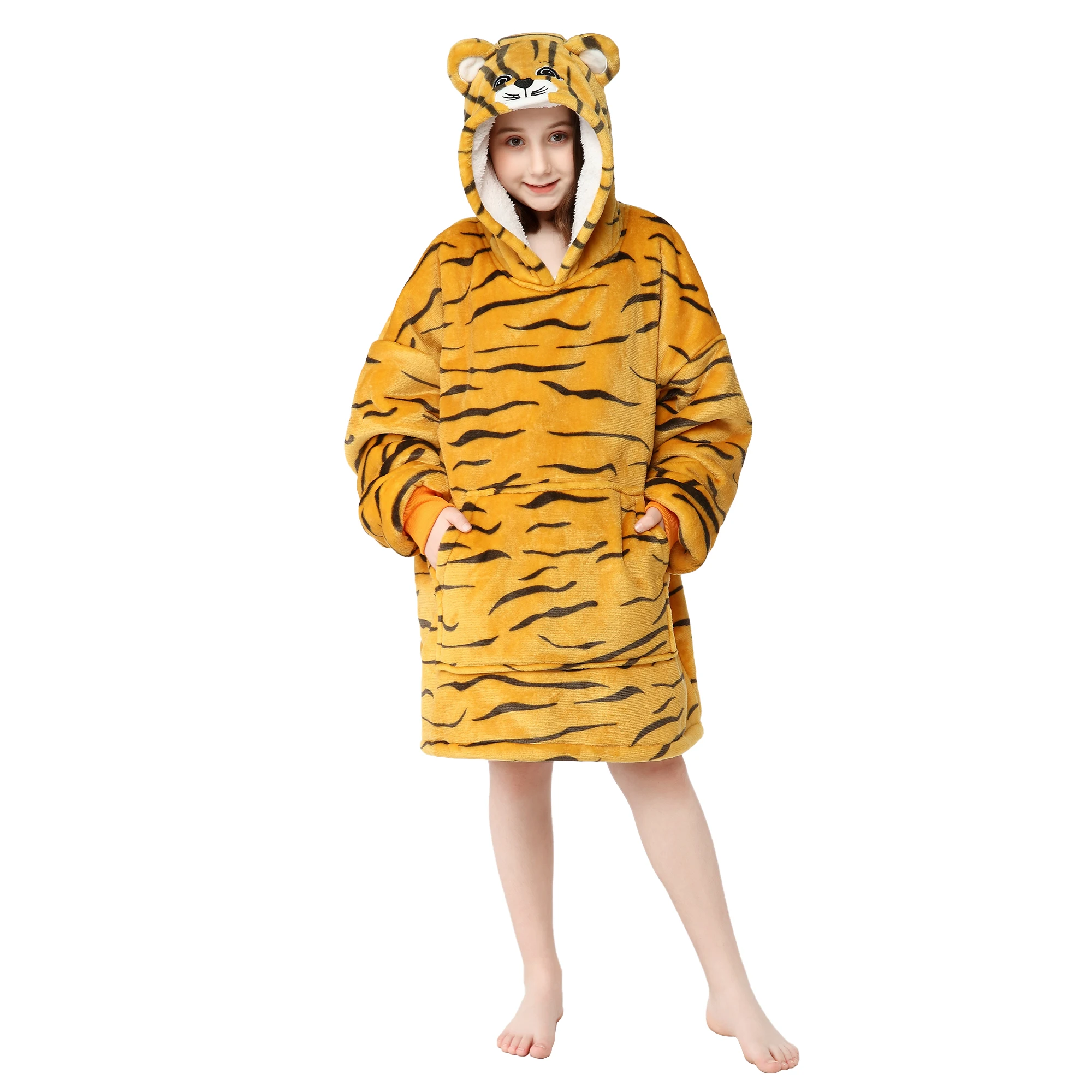 Wholesale   Kid Tigger  hooded  flannel sherpa  customize oversize  sweatshirt hoodie wearable blanket