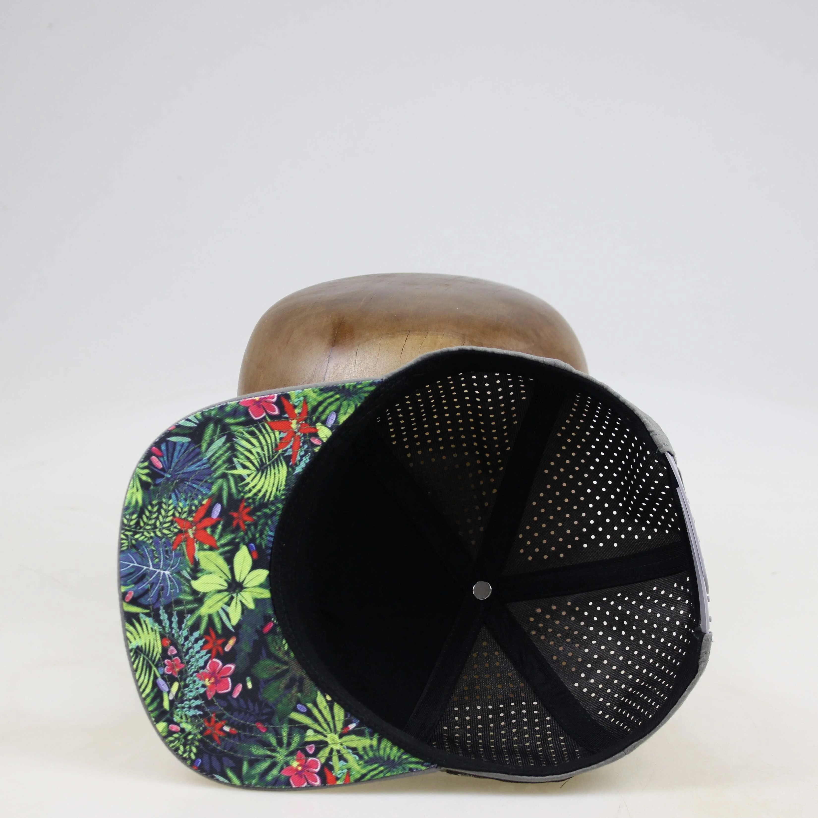 Fashion icon wholesale Custom Flat Structured Embroidery Logo 5 Panel  Snapback Caps Hat