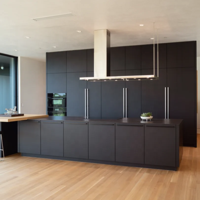 Hot Selling Modern Style Design Dark Matte Lacquer Kitchen Caibnet For Commercial And Home Use