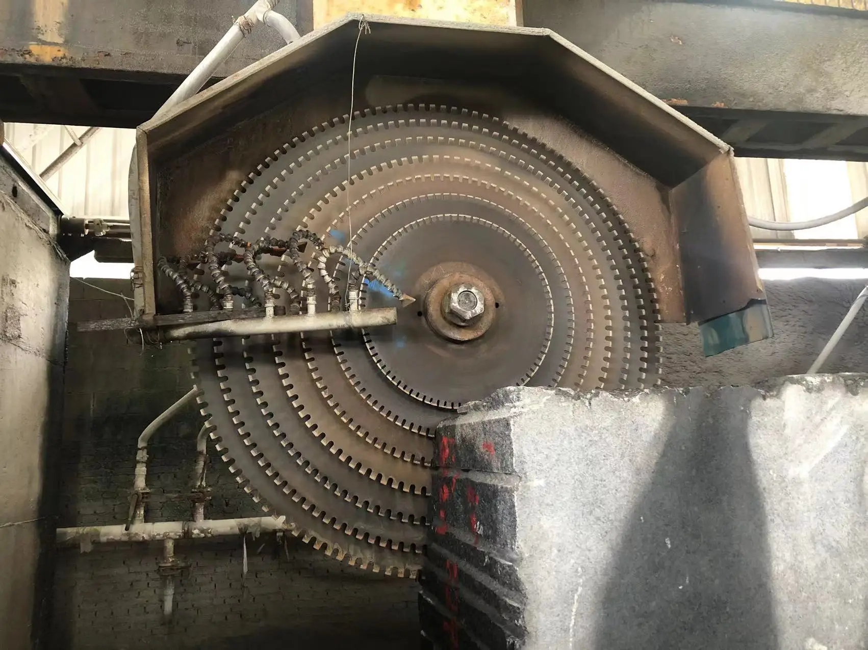 Diamond Segment For Single Blade And Multi-Blade Segment Cutting For Medium Hardness Black White Granite