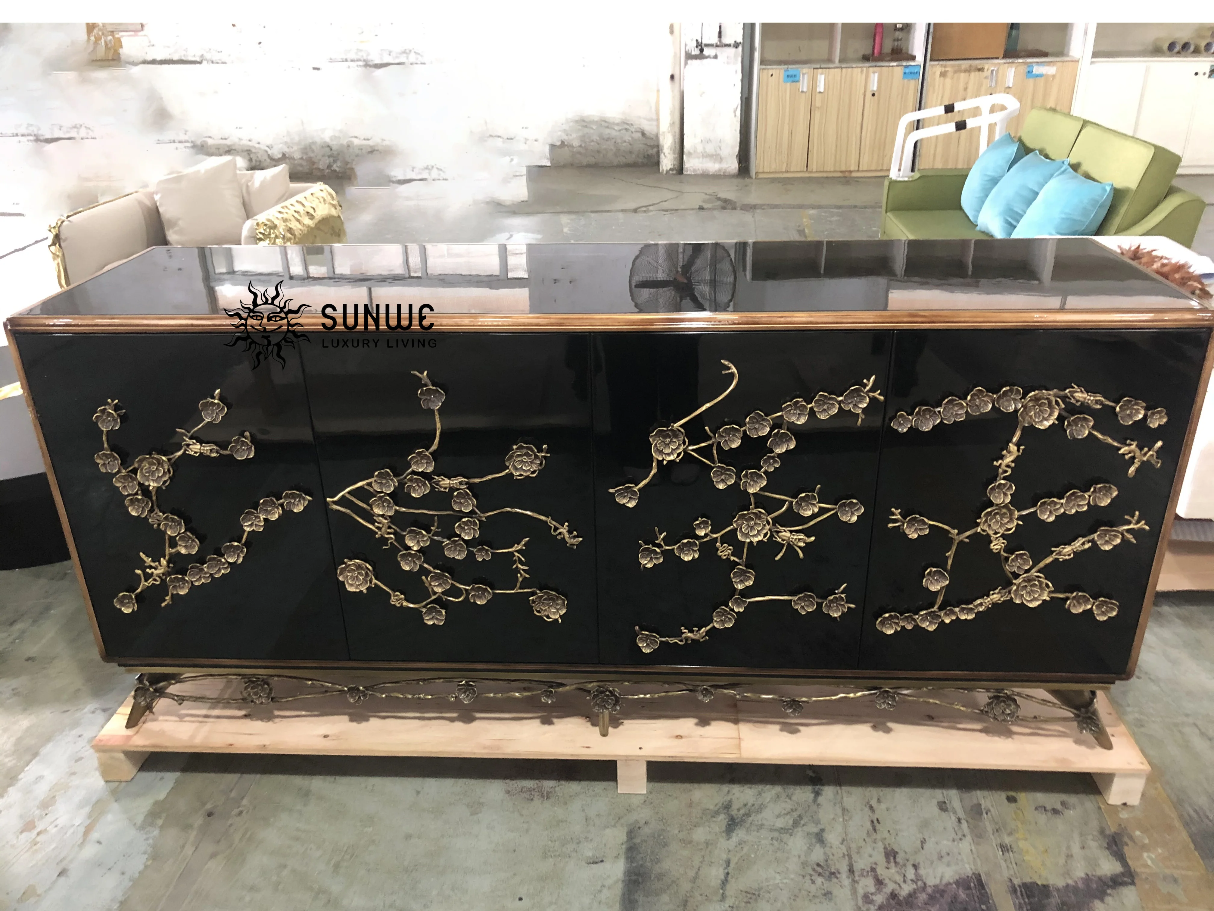 Hot Sale Modern Designs Living Room Wooden Cabinet plum Blossom Sideboard