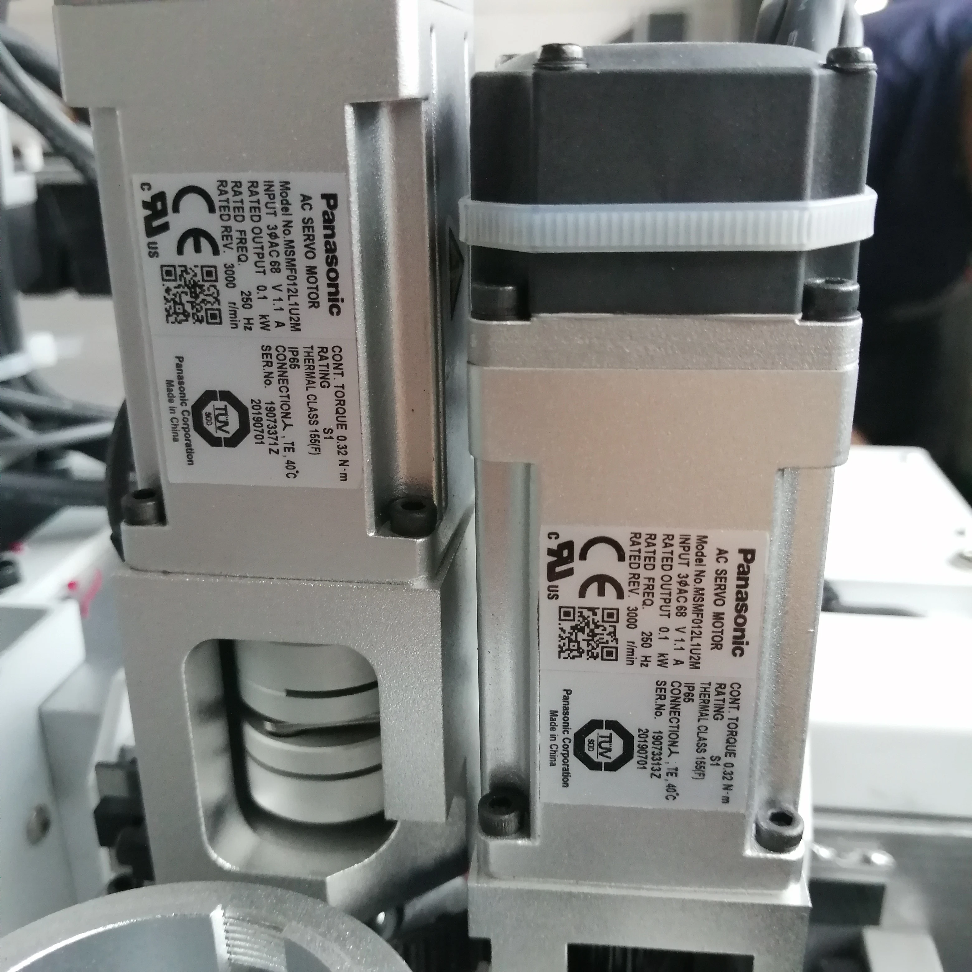 Распродажа осциллирующая машина для резки пены от Yuchen CNC по хорошей