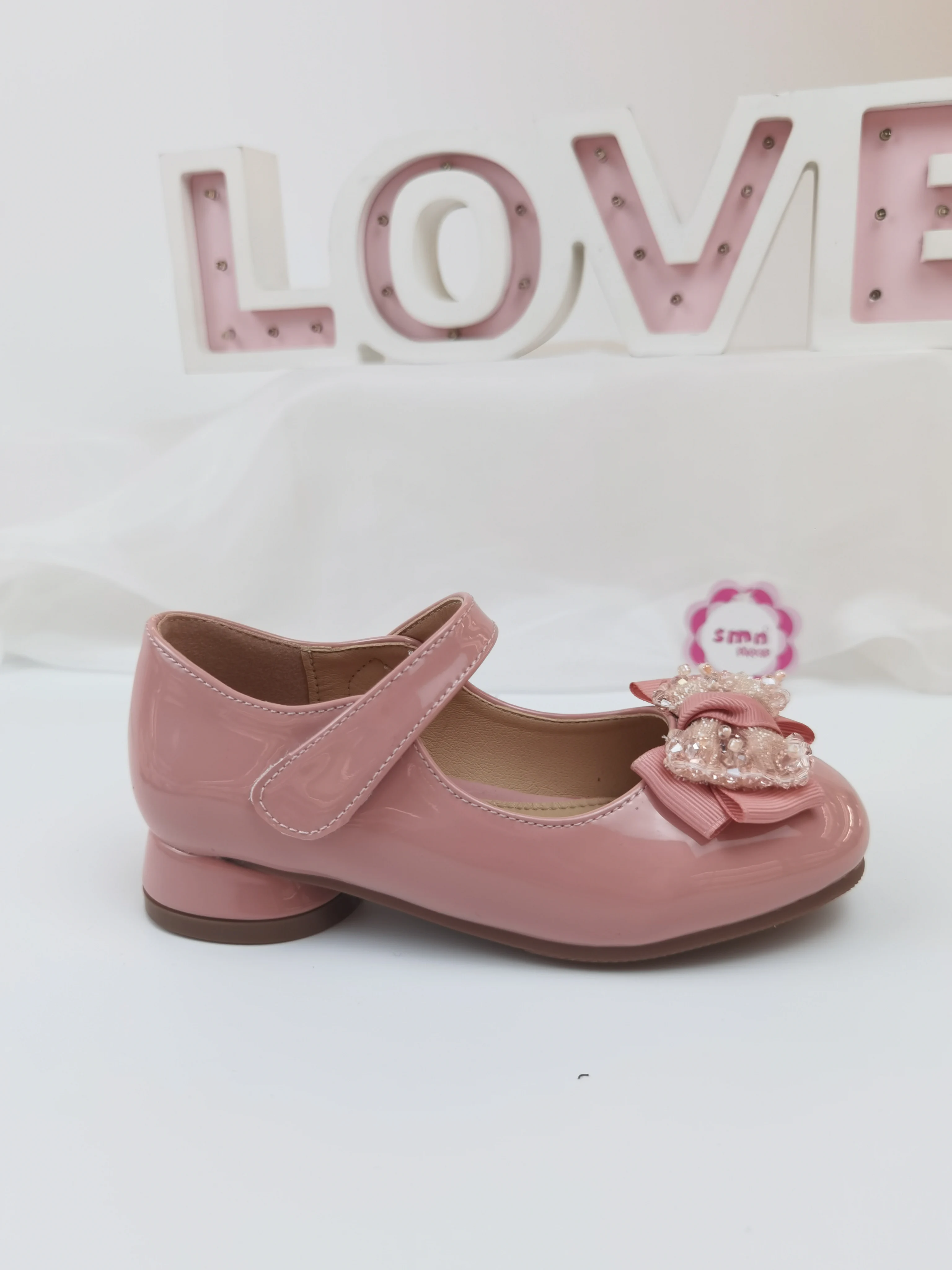 Factory straight sell, fashionable high-heeled girls gorgeous princess shoes, bow simple wear with fashionable princess dance sh