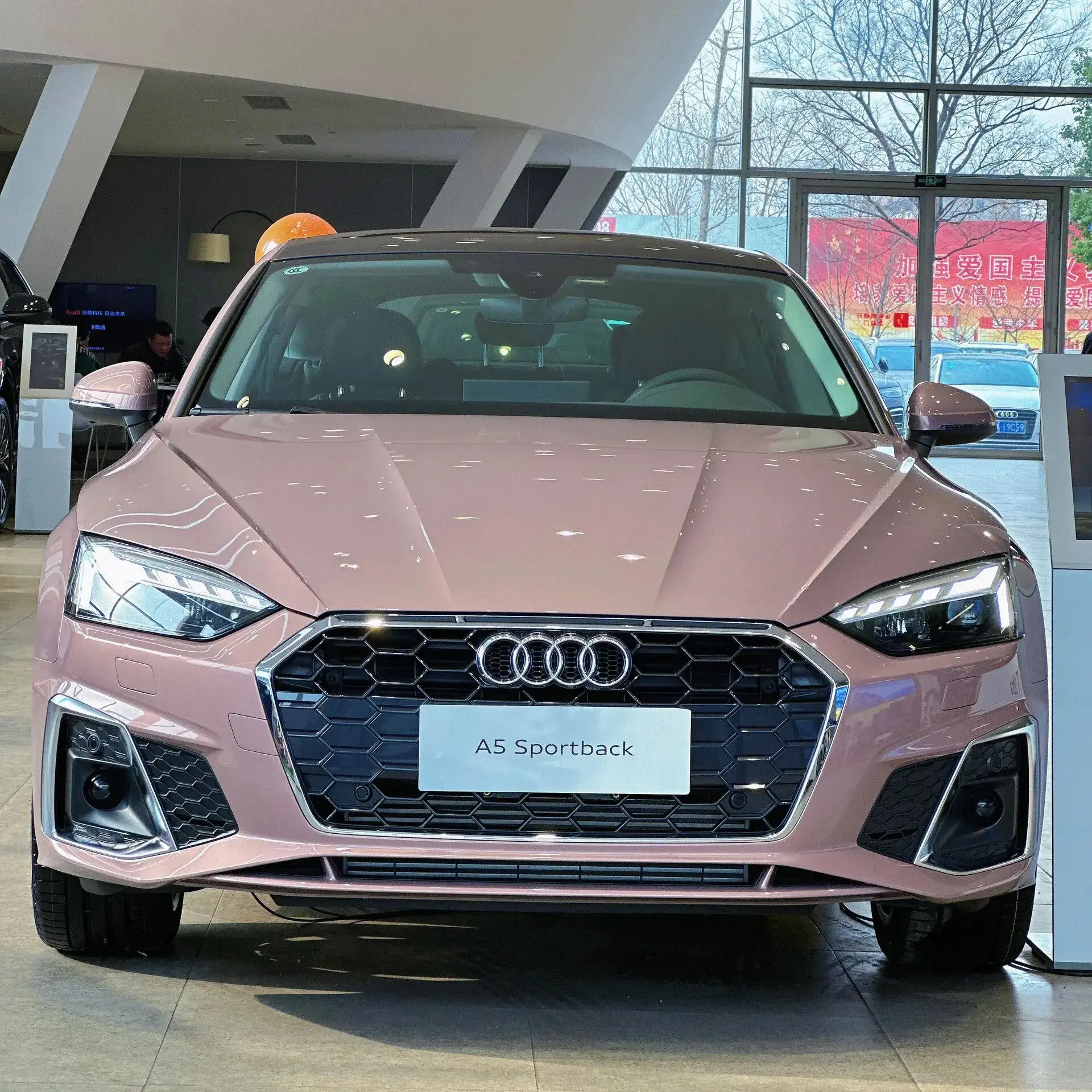 Лидер продаж дешевые и стильные автомобили Audis A5 Sportback 40 TFSI 2 0 T 204hp L4 седан