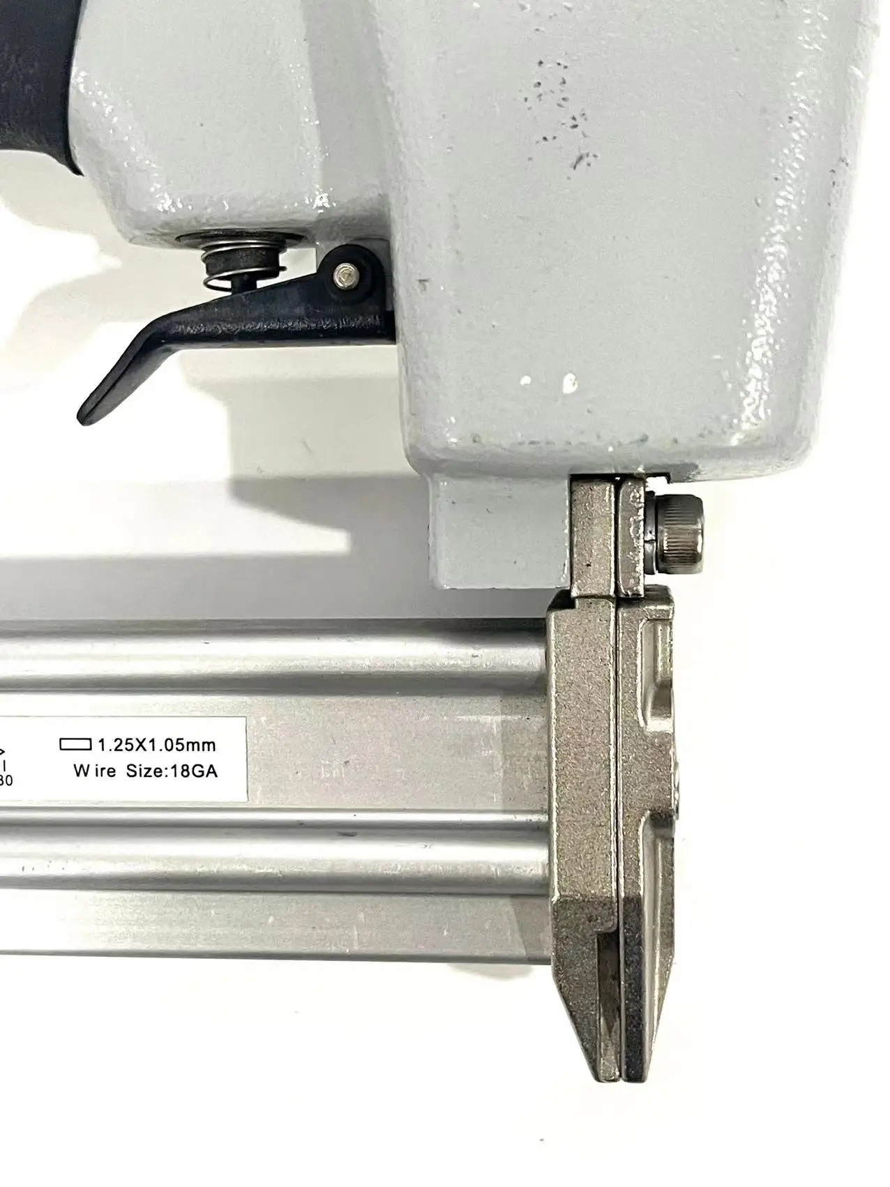 F30 heavy duty 18GA strong power concrete wall ceiling roofing pneumatic decorative steel framing air staple machine nail guns