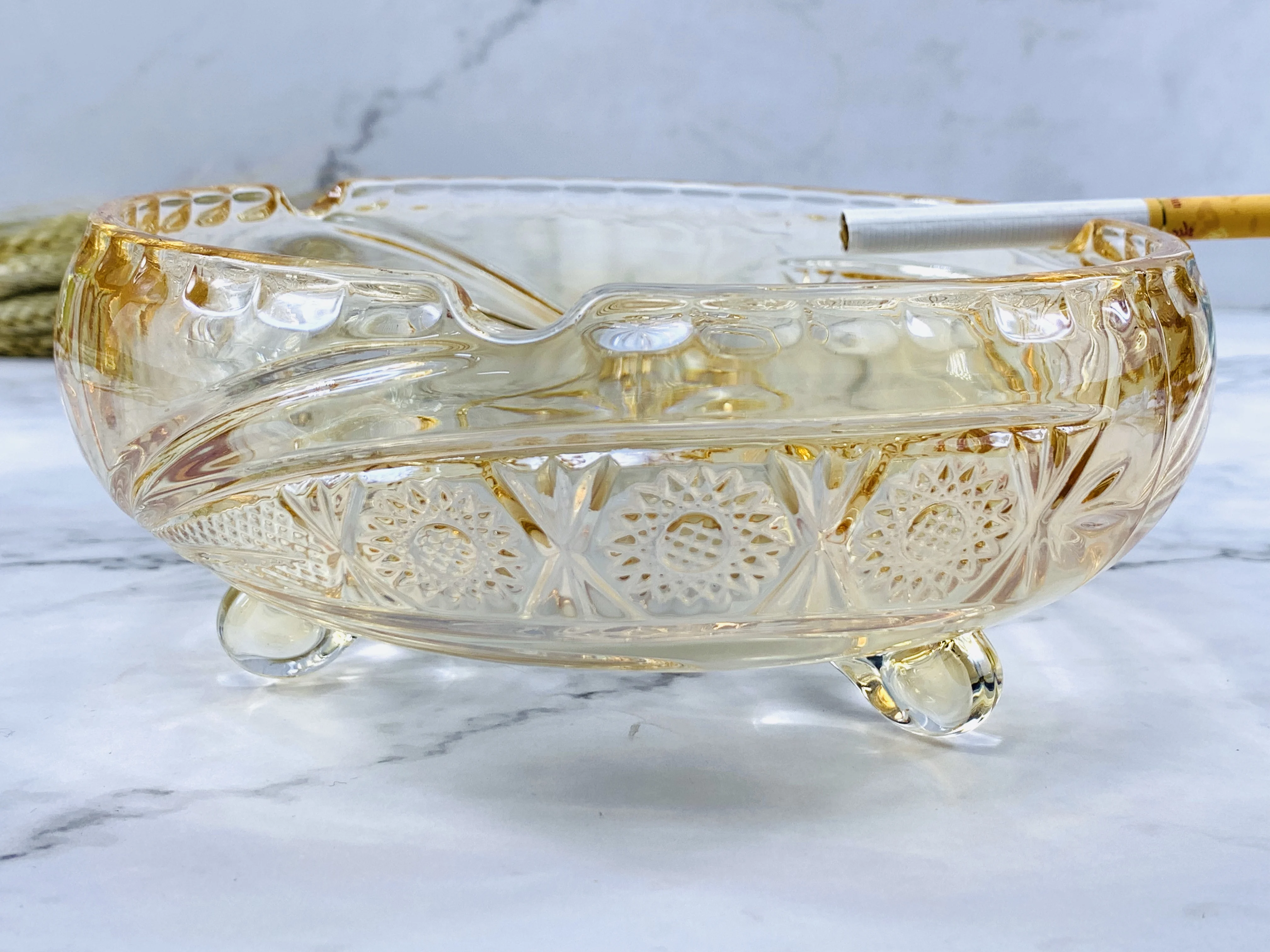 Wholesale Luxury Plated Glass Ashtray Decorative Custom Ashtray with Foot